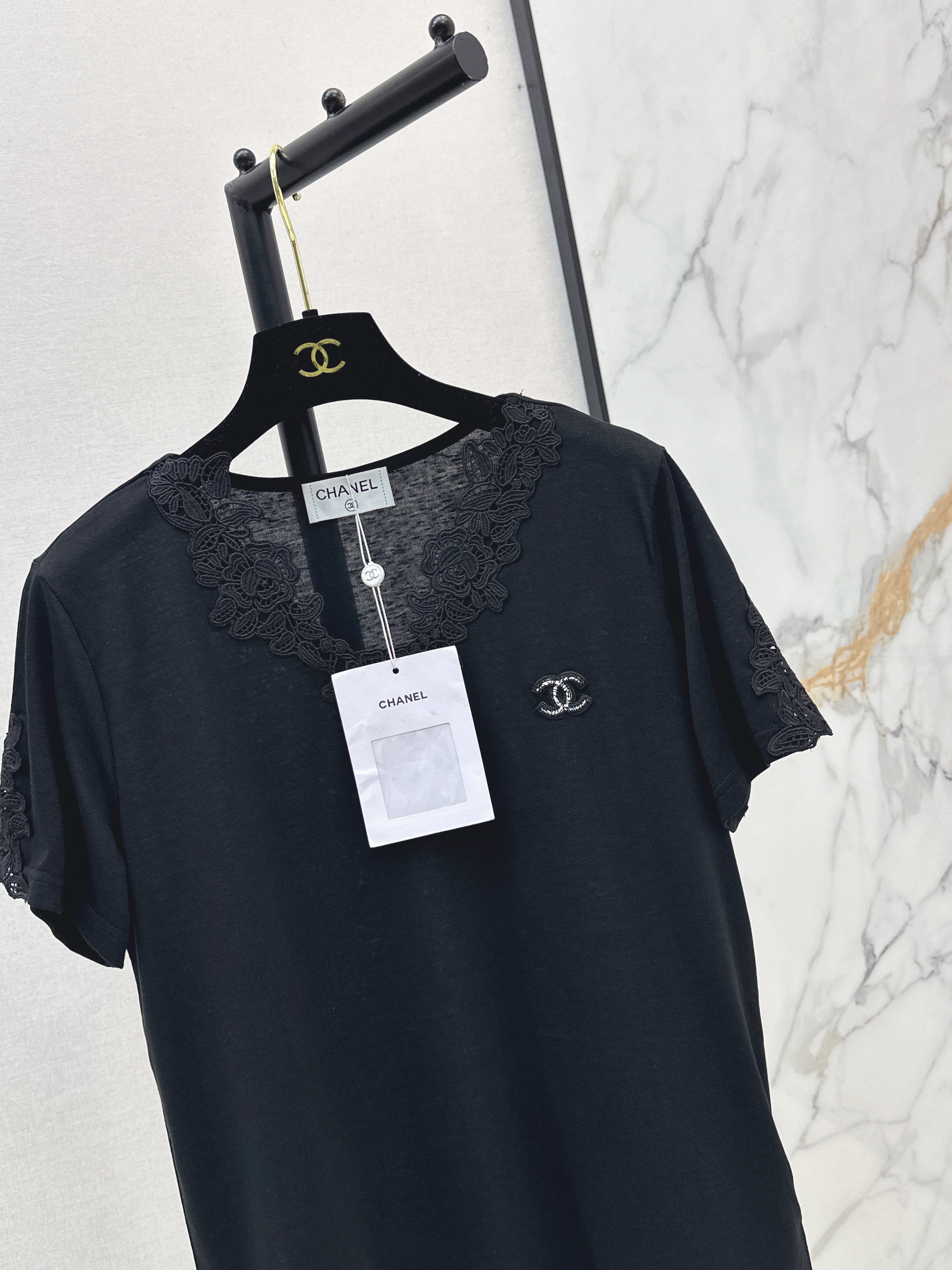 26SS — New Lace-Paneled Back T-Shirt