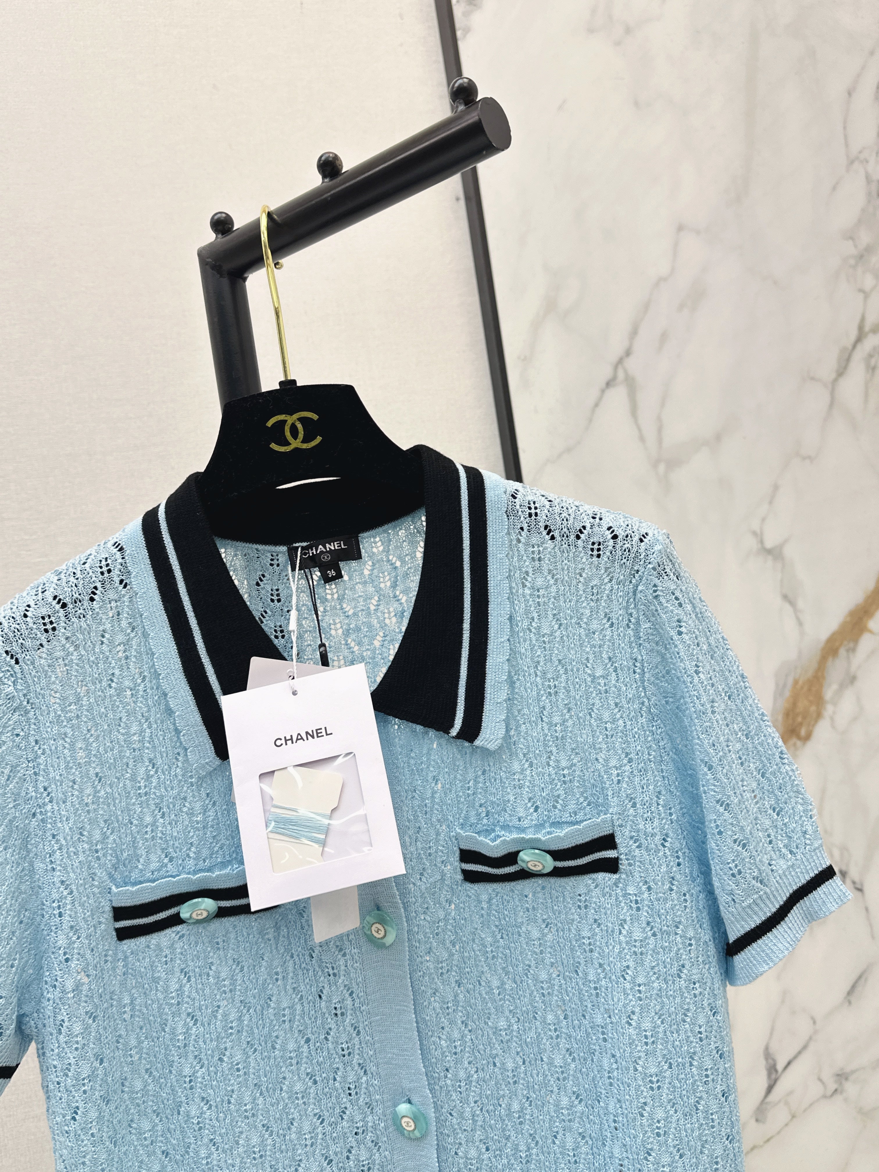 26SS — New Age-Reducing Collared Knit Sweater