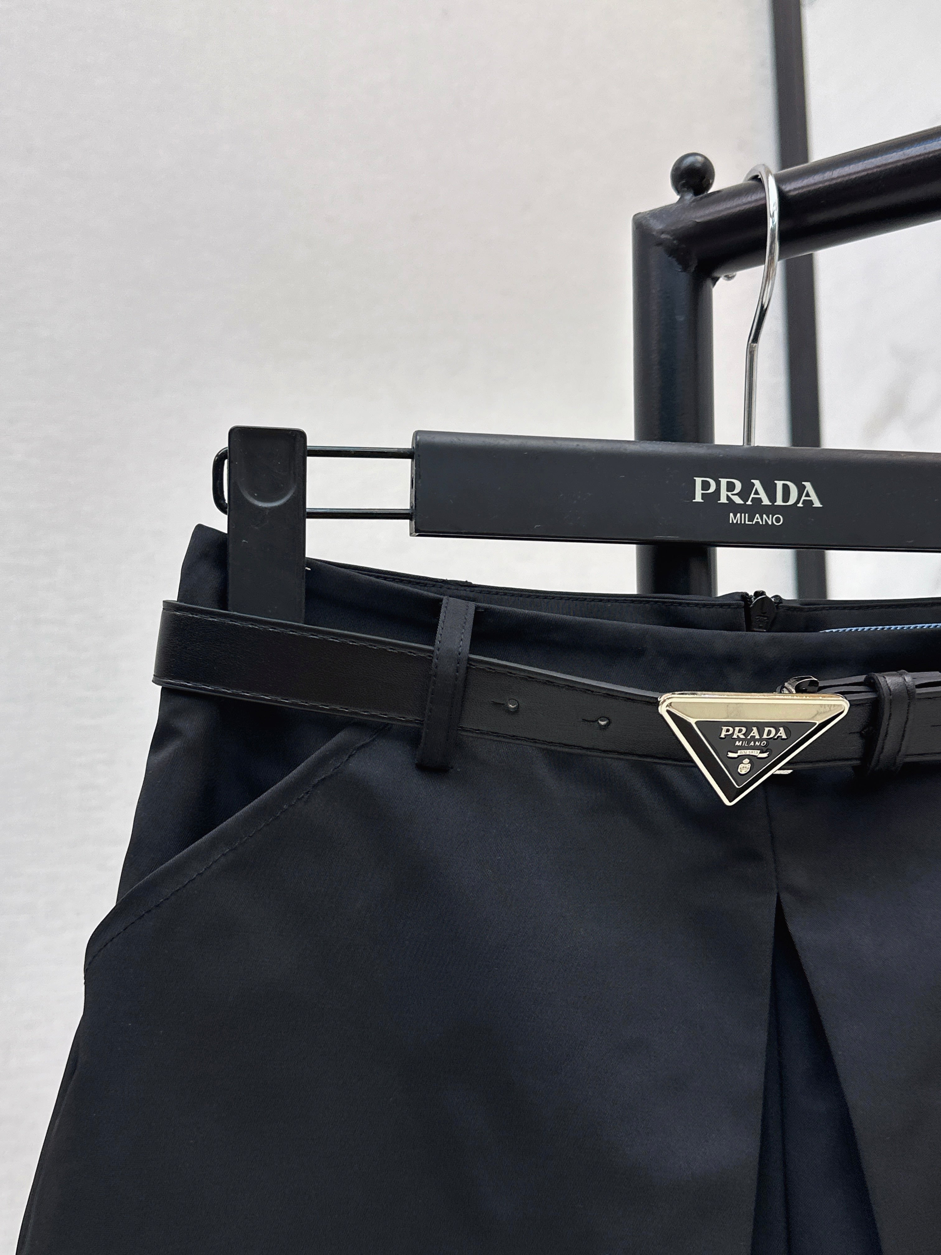 26SS — New Belt-Decorated Shorts