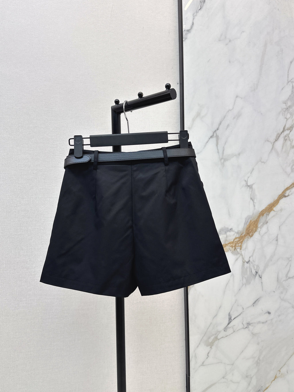 26SS — New Belt-Decorated Shorts