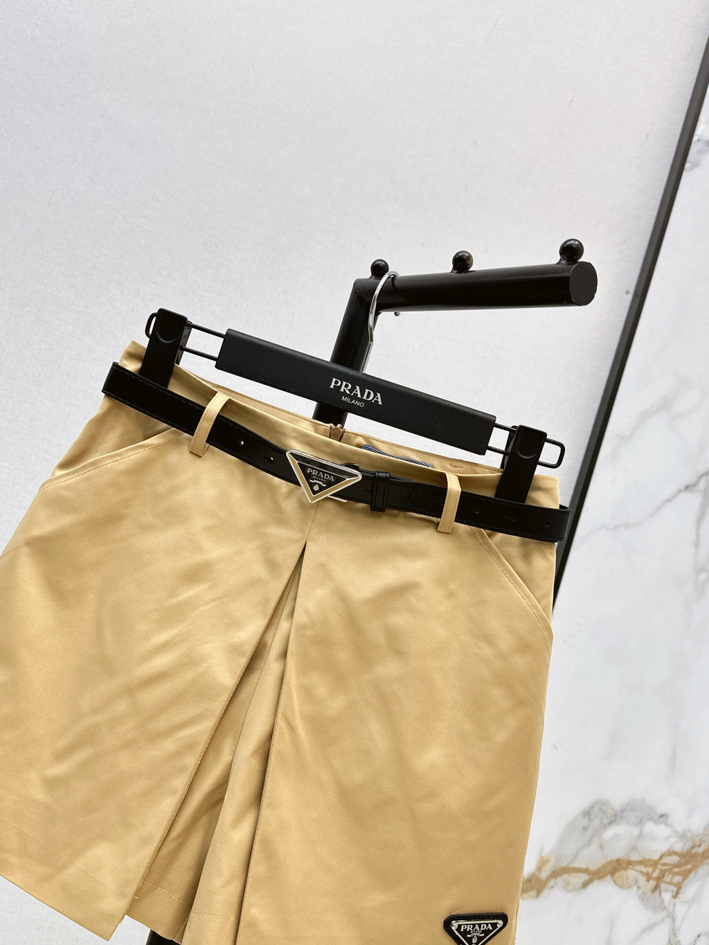 26SS — New Belt-Decorated Shorts