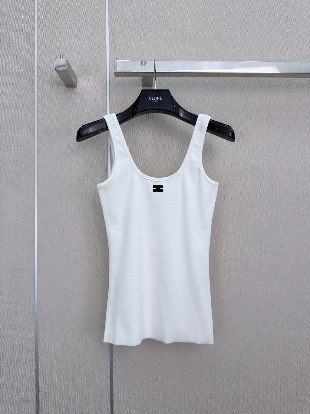 26 New Embroidered Vest