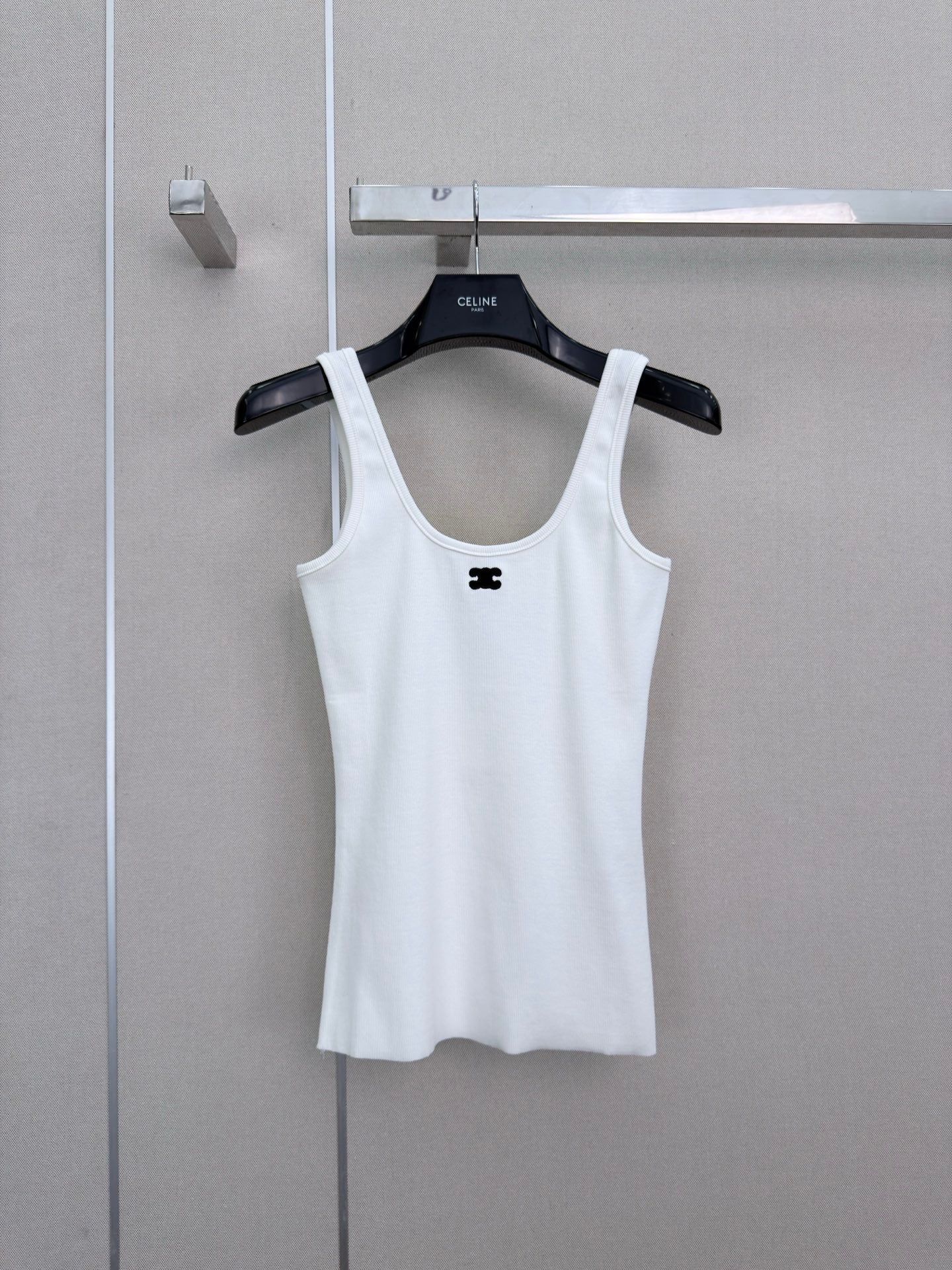 26 New Embroidered Vest