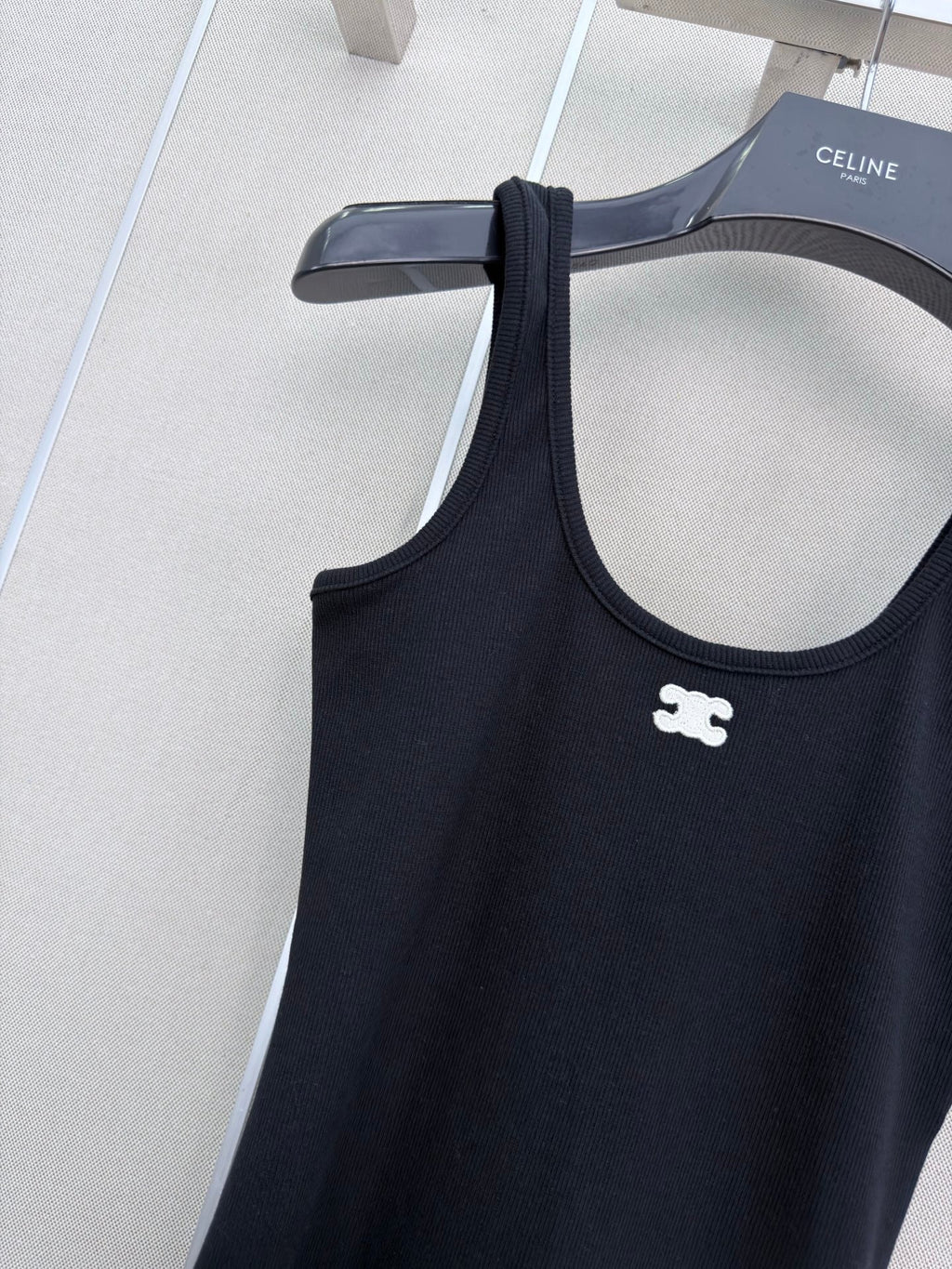 26 New Embroidered Vest