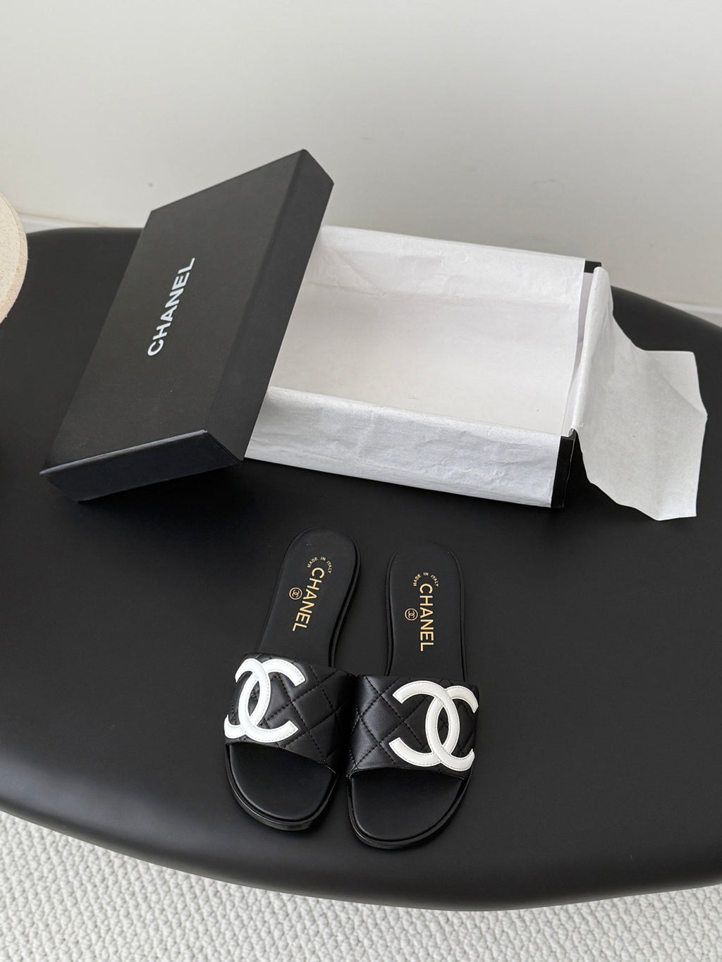 slippers