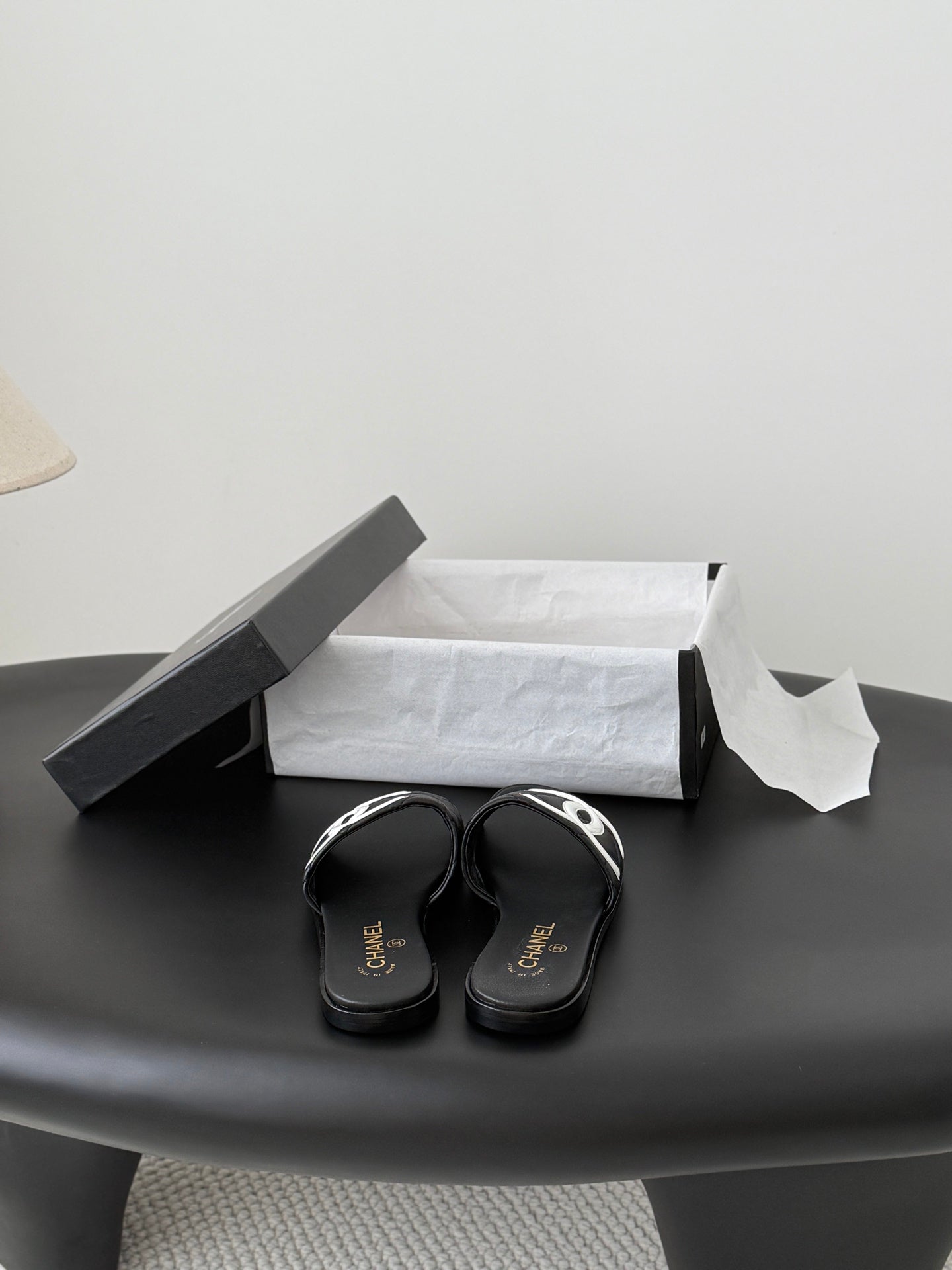 slippers