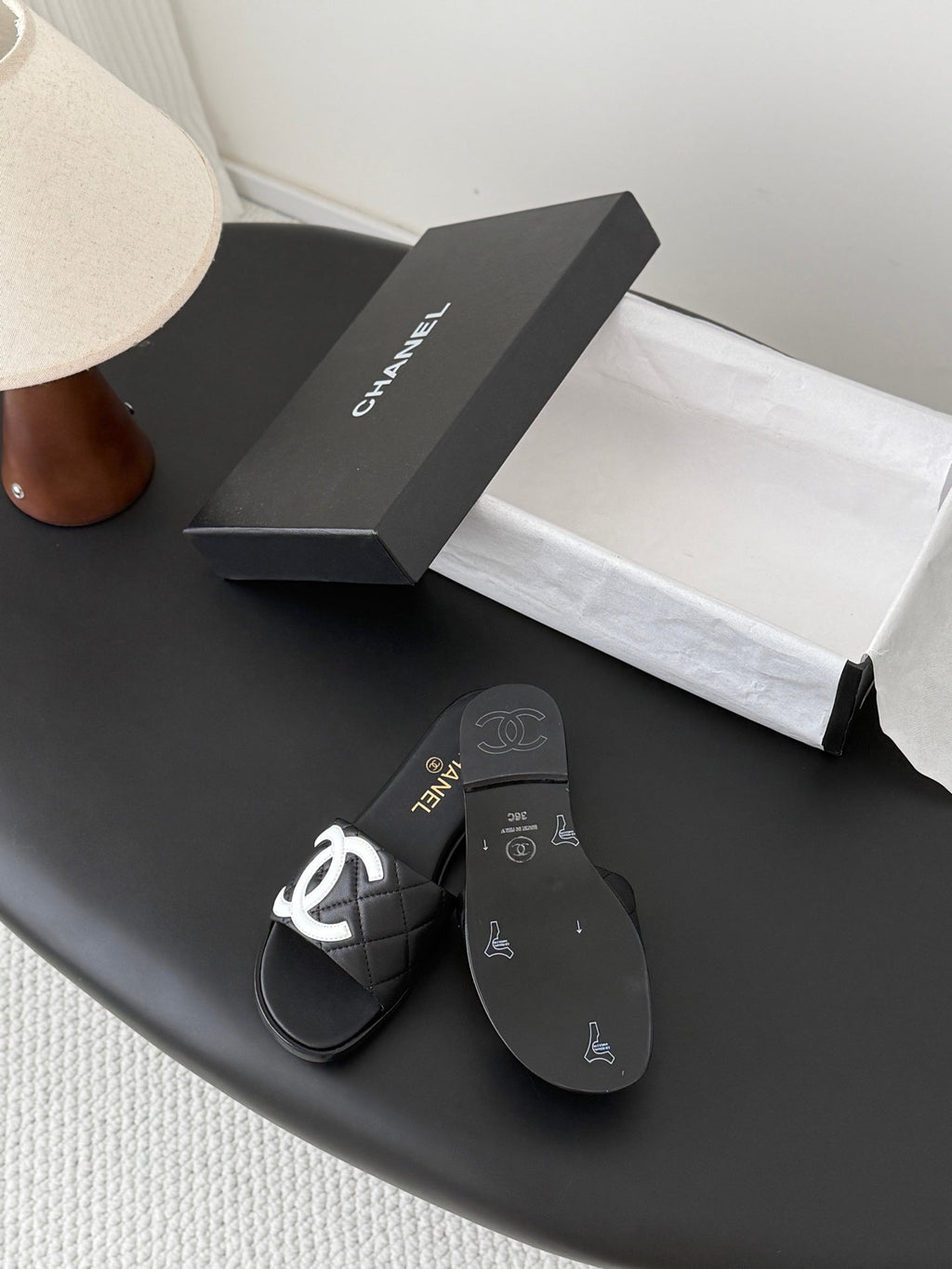 slippers