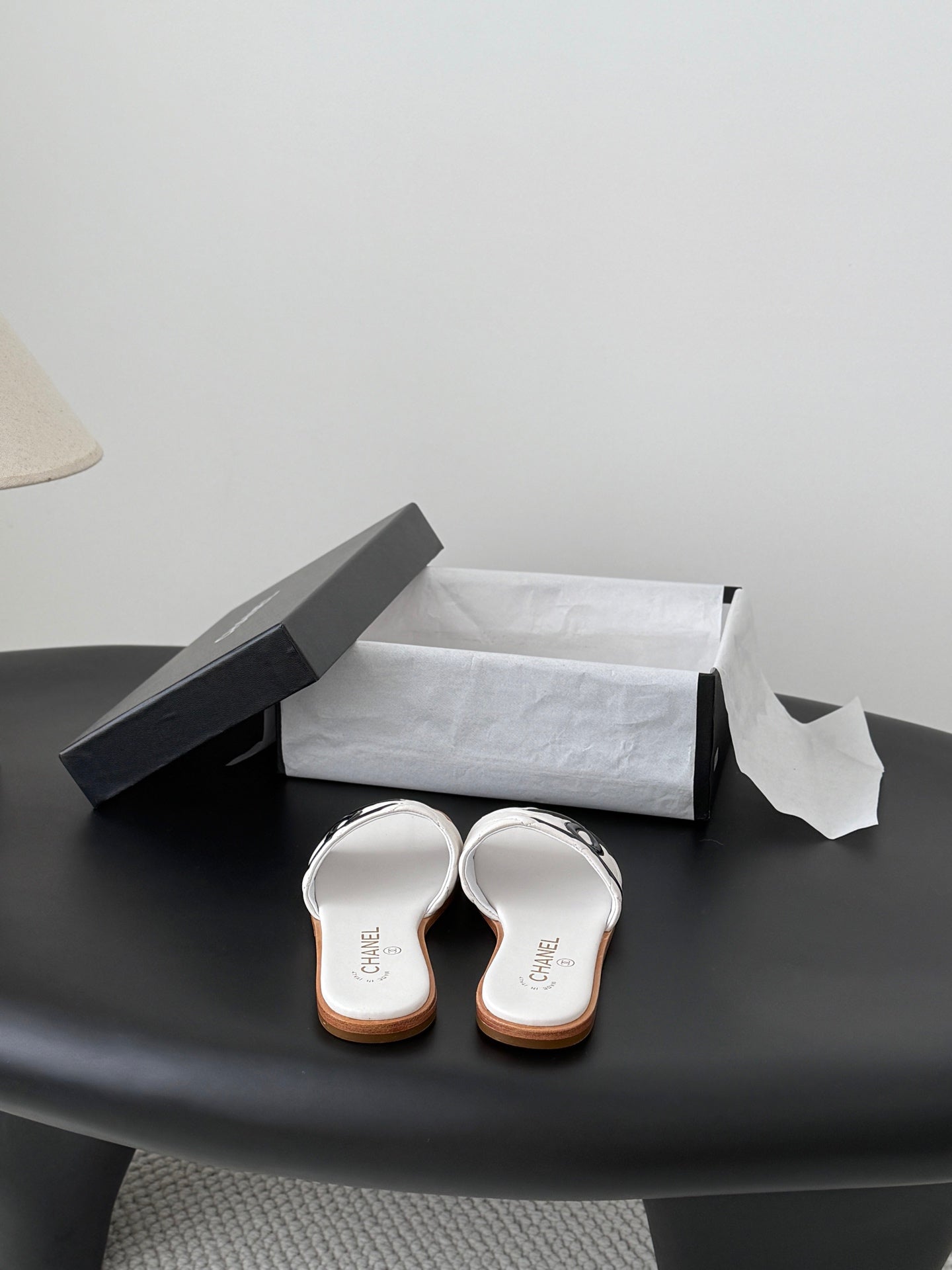 slippers