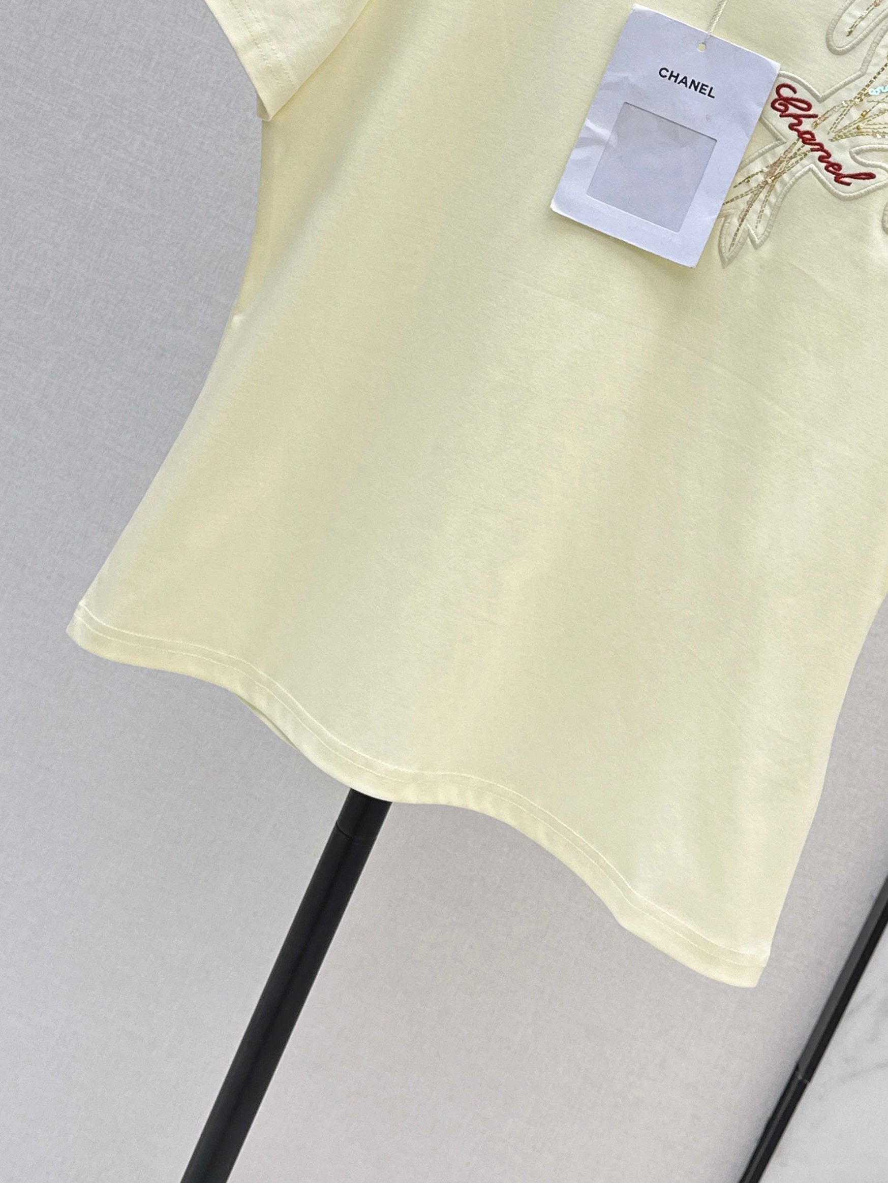 26SS - New Heavy Embroidery Beaded Letter Short-Sleeve T-Shirt + Tweed High-Waisted A-Line Skirt