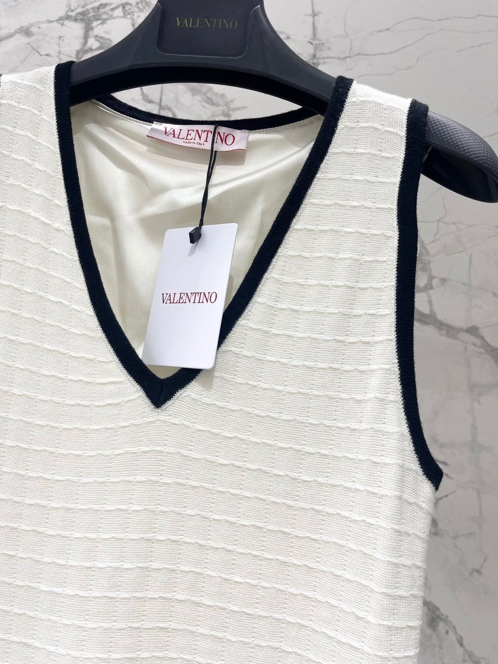 V-neck color-blocked dress