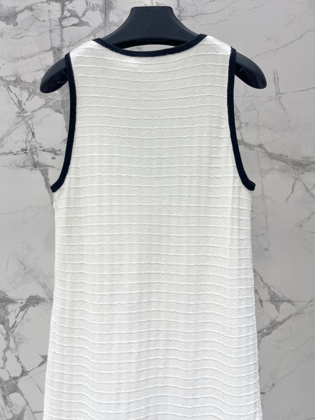 V-neck color-blocked dress