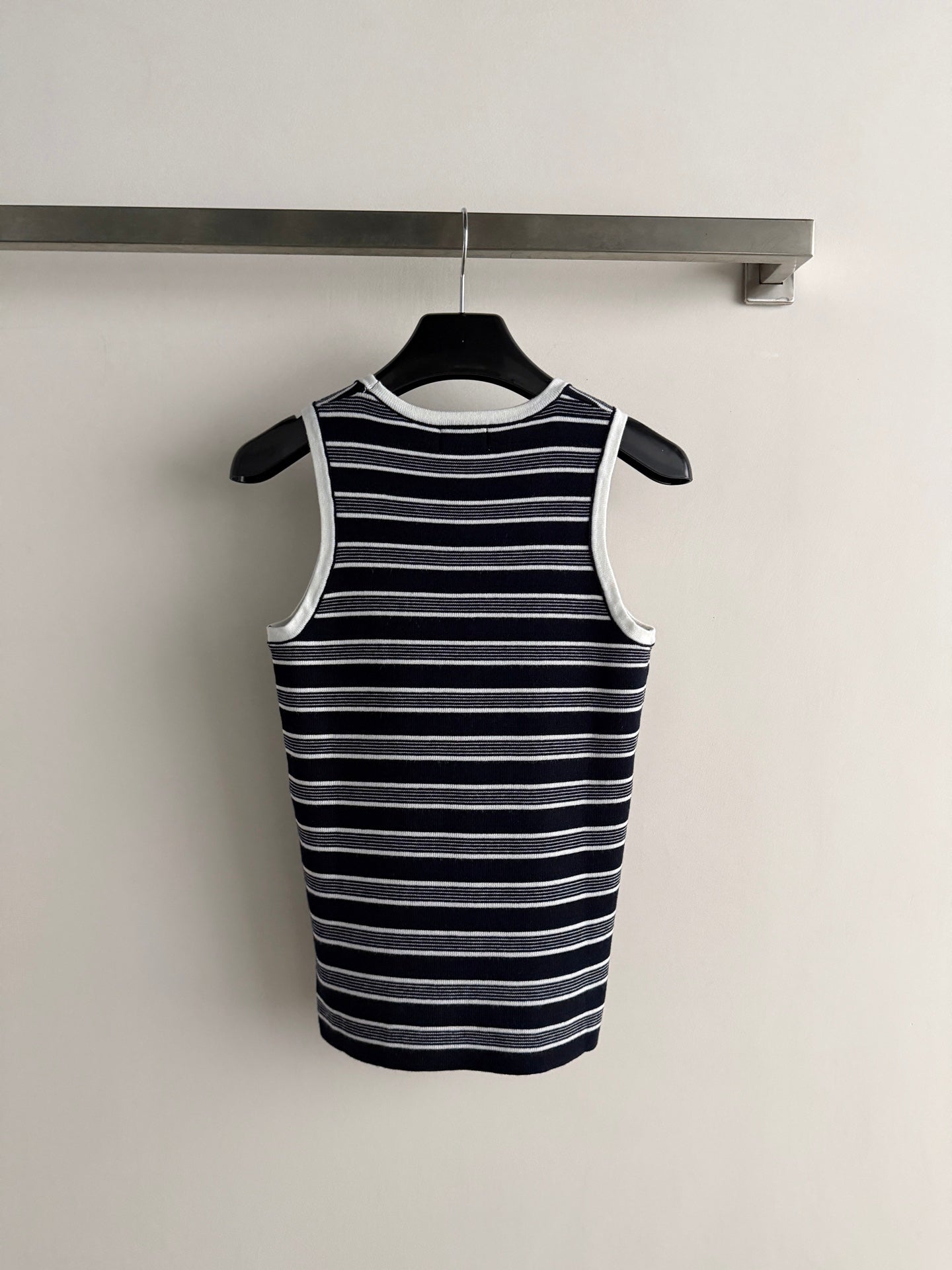 New striped knit vest