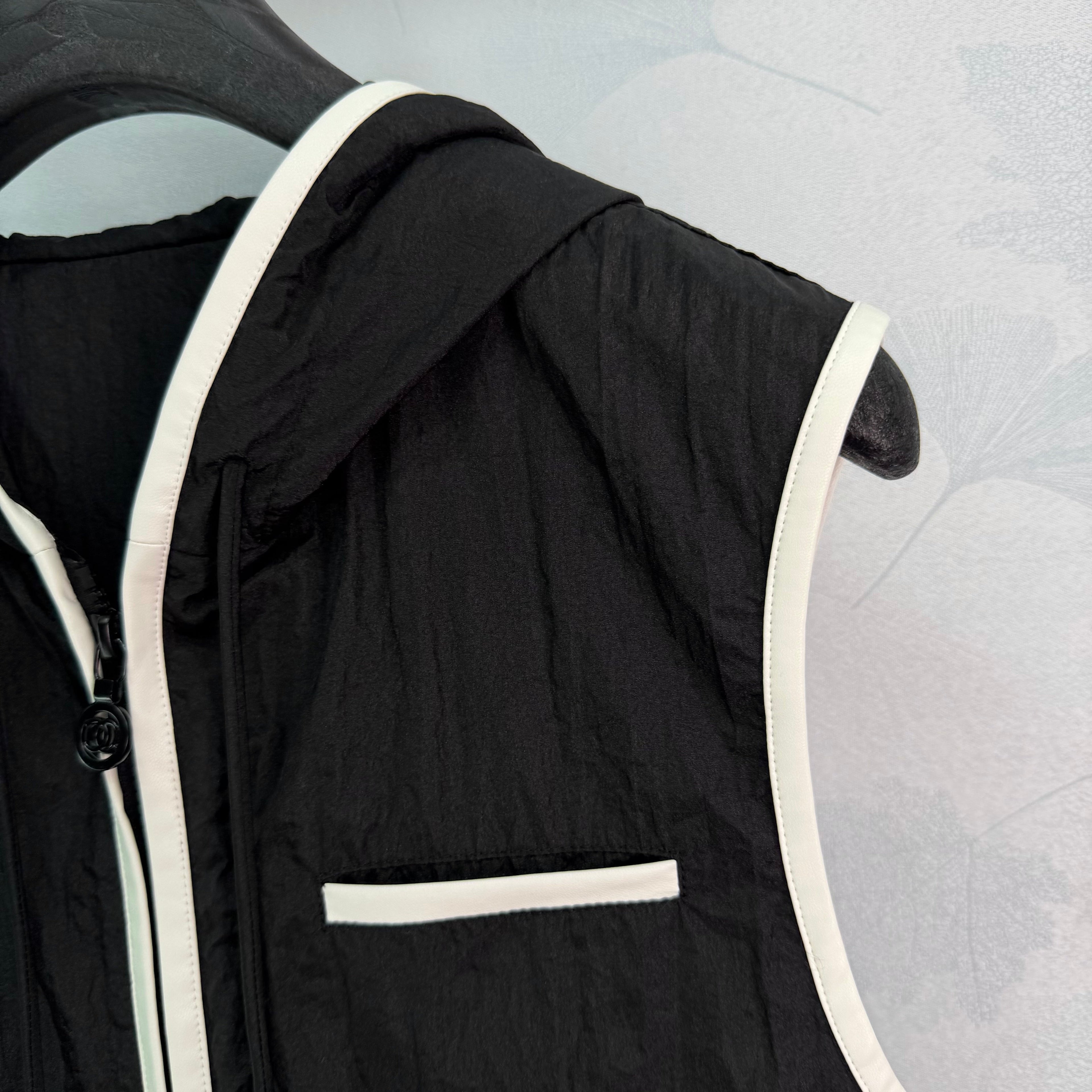 26SS — New Beach Series Hooded Vest