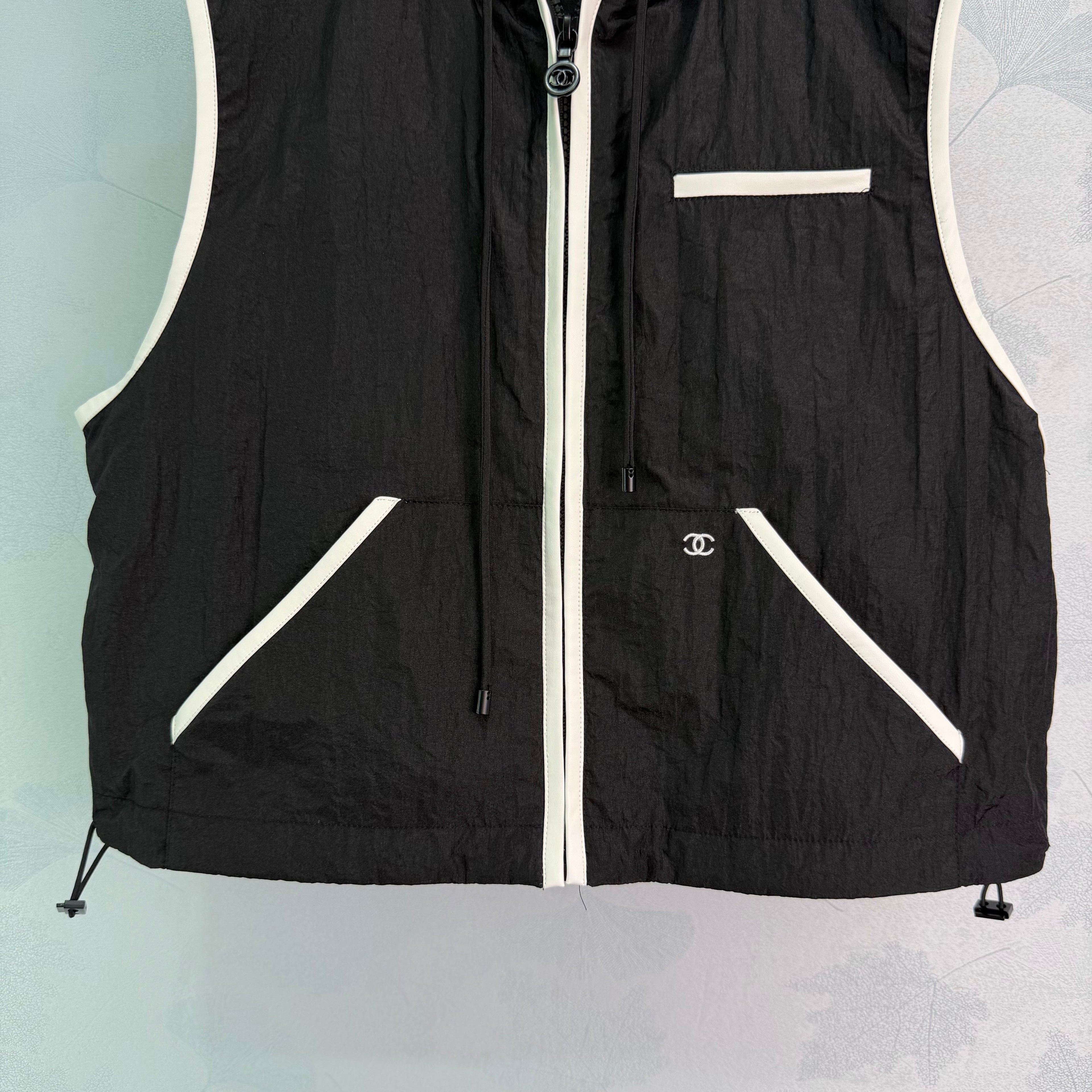 26SS — New Beach Series Hooded Vest