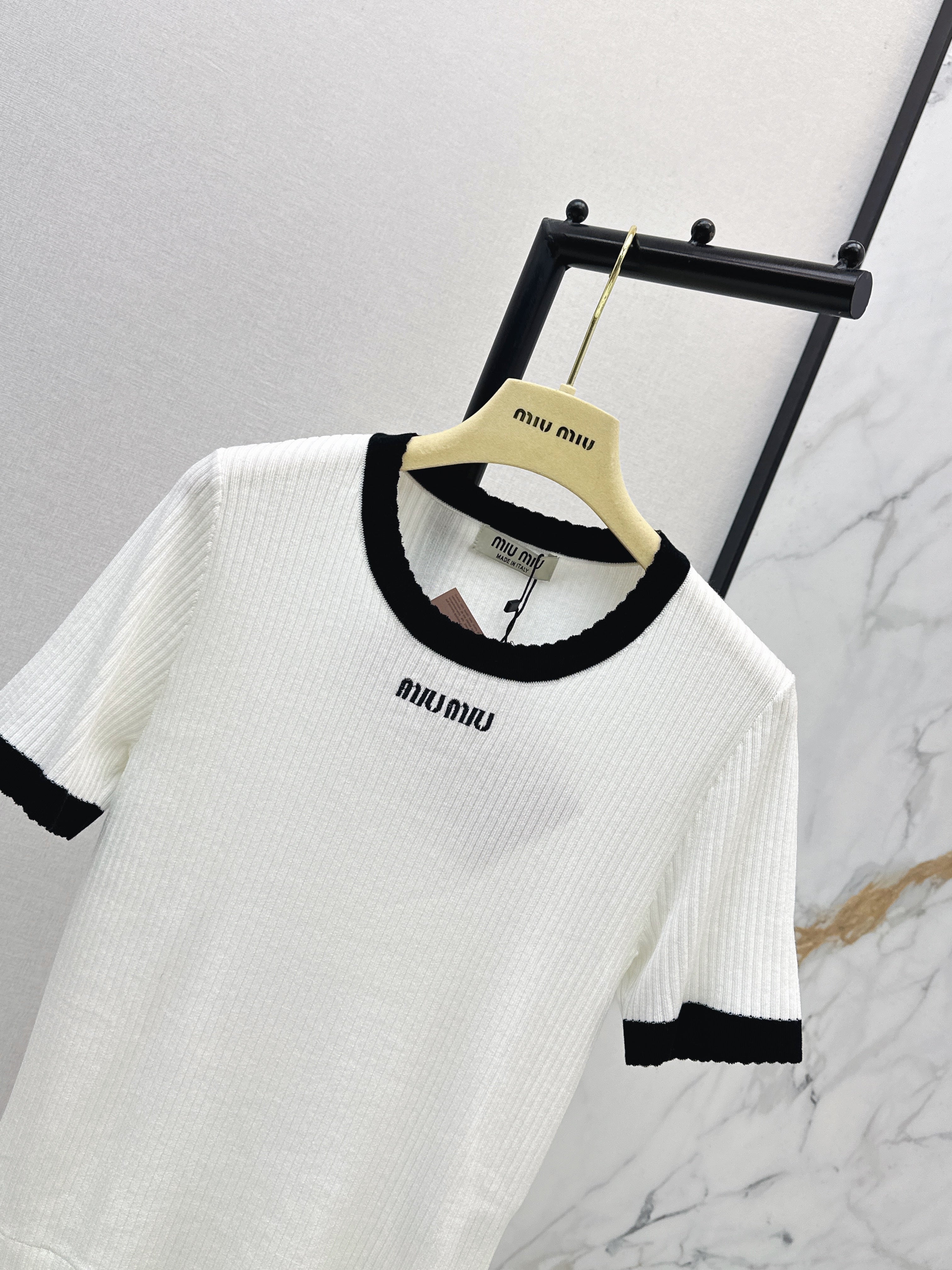 26SS - New Color-Blocked Trim Short-Sleeve Slim Fit