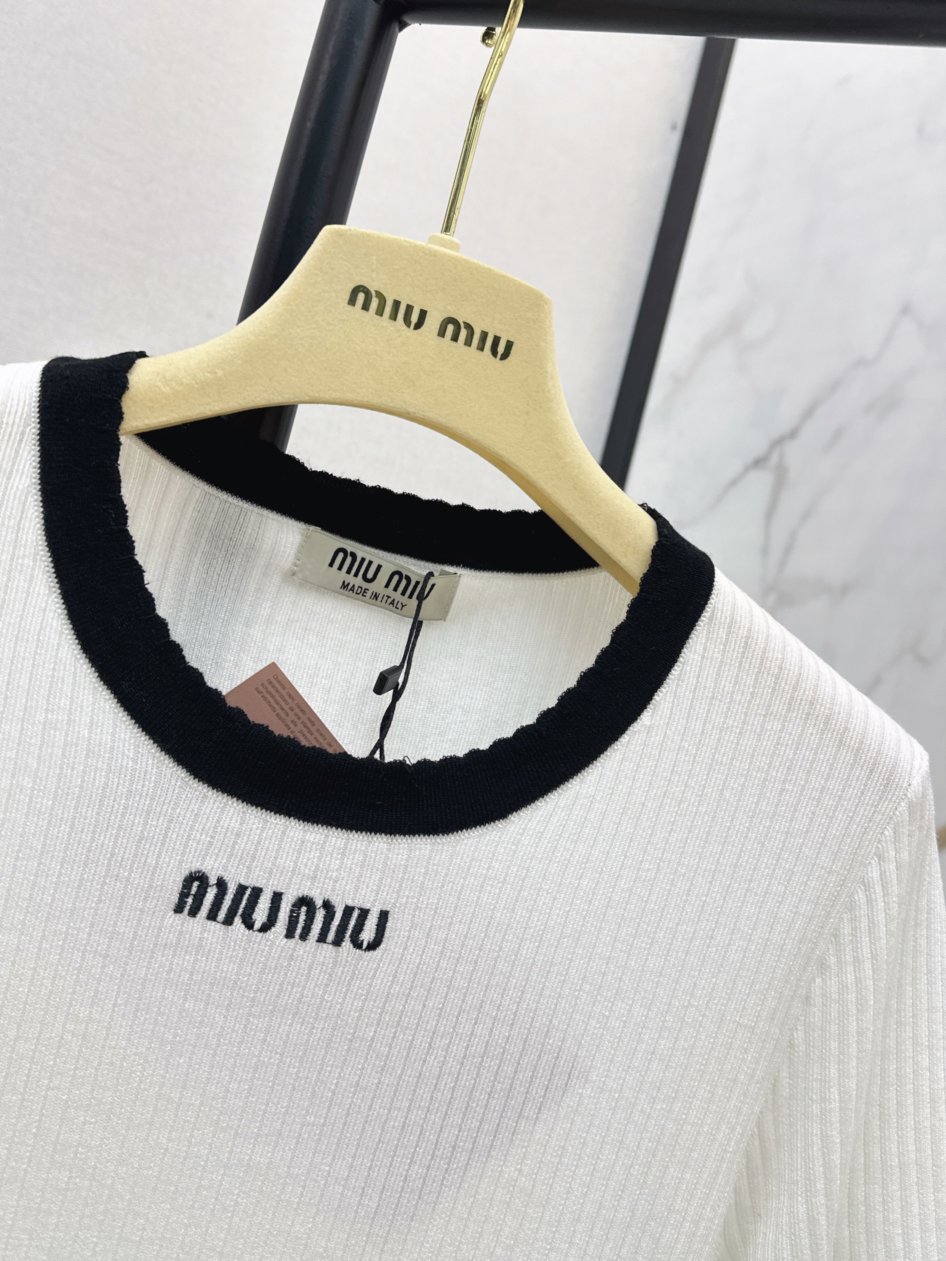 26SS - New Color-Blocked Trim Short-Sleeve Slim Fit