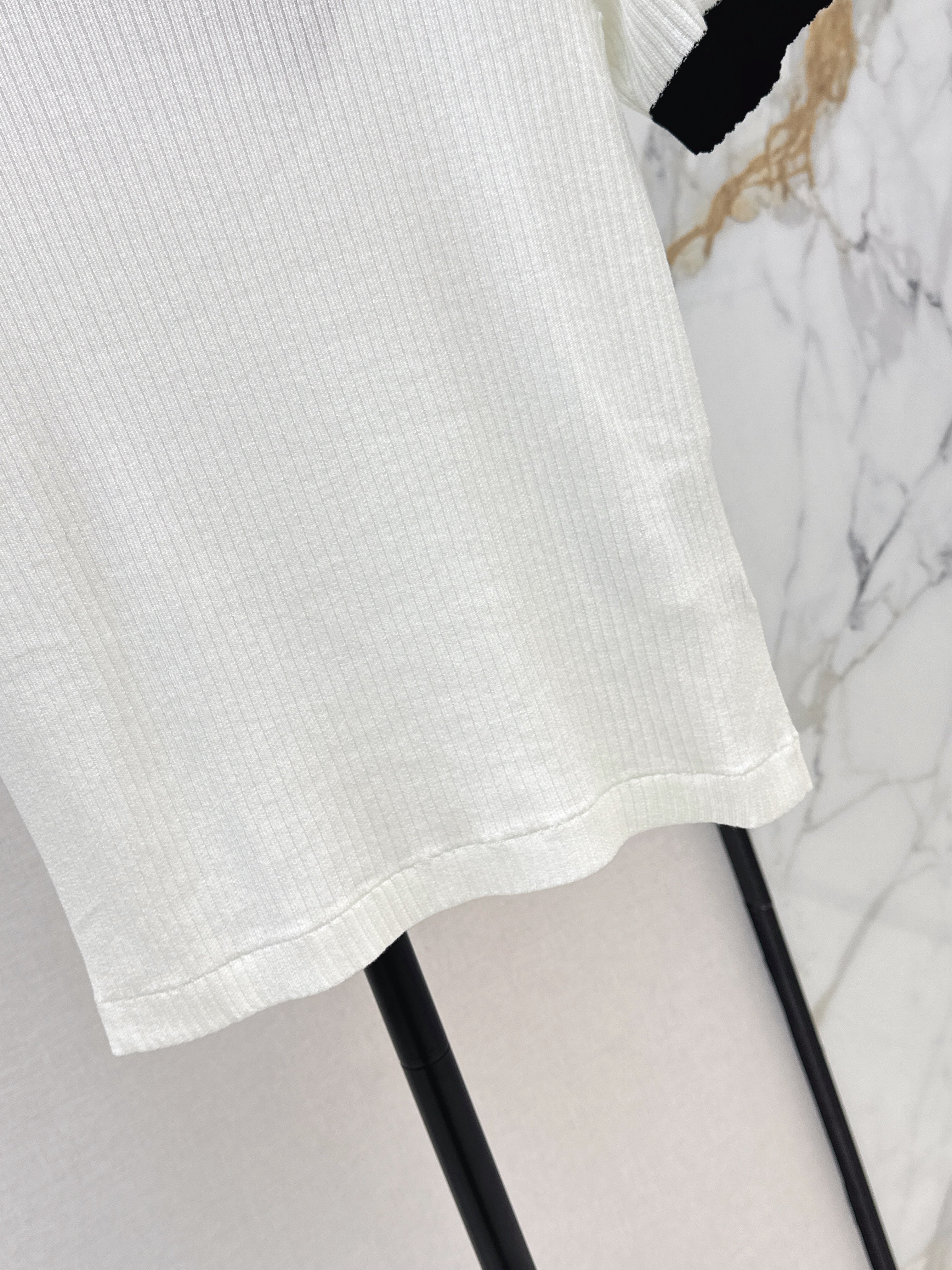 26SS - New Color-Blocked Trim Short-Sleeve Slim Fit