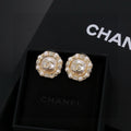 New small pearl earrings