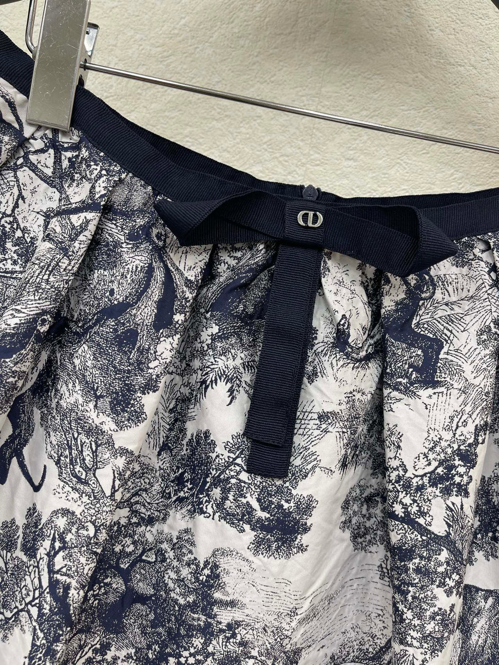 26 New Arrival: French Retro Style Jungle Print A-line Mini Skirt