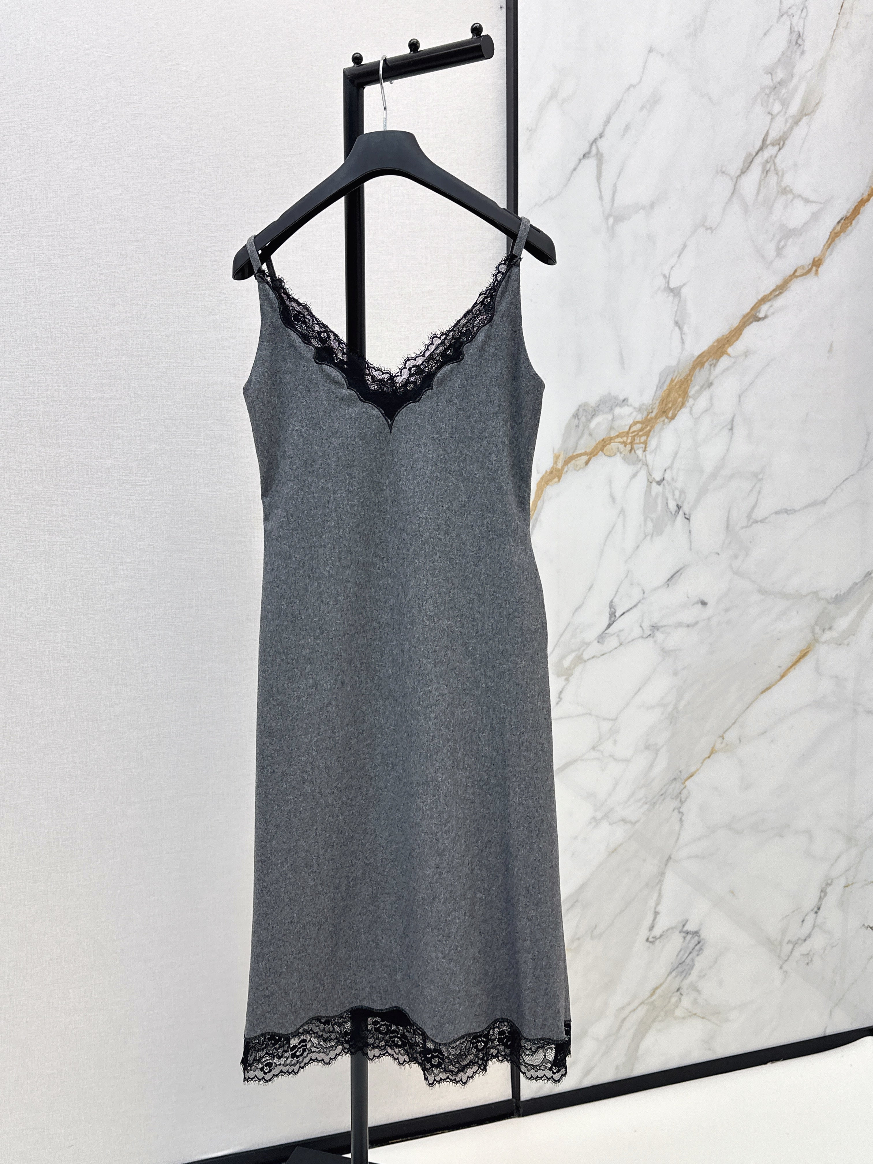 Newest early autumn style high-end gray patchwork lace slip dress