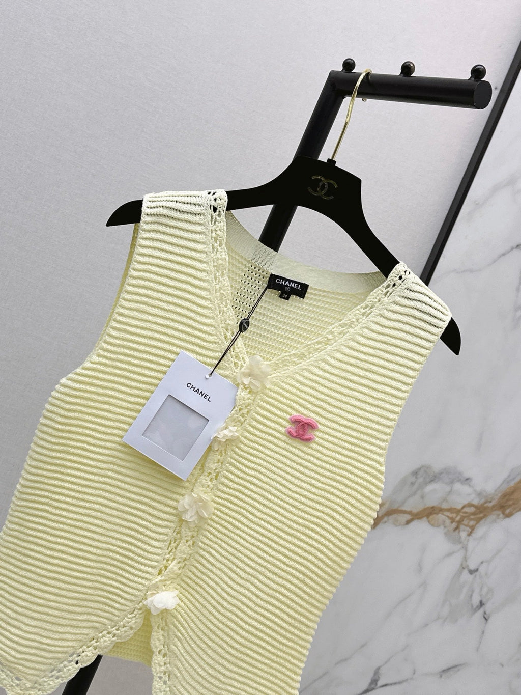 26Ss - New Logo Decorated Vest