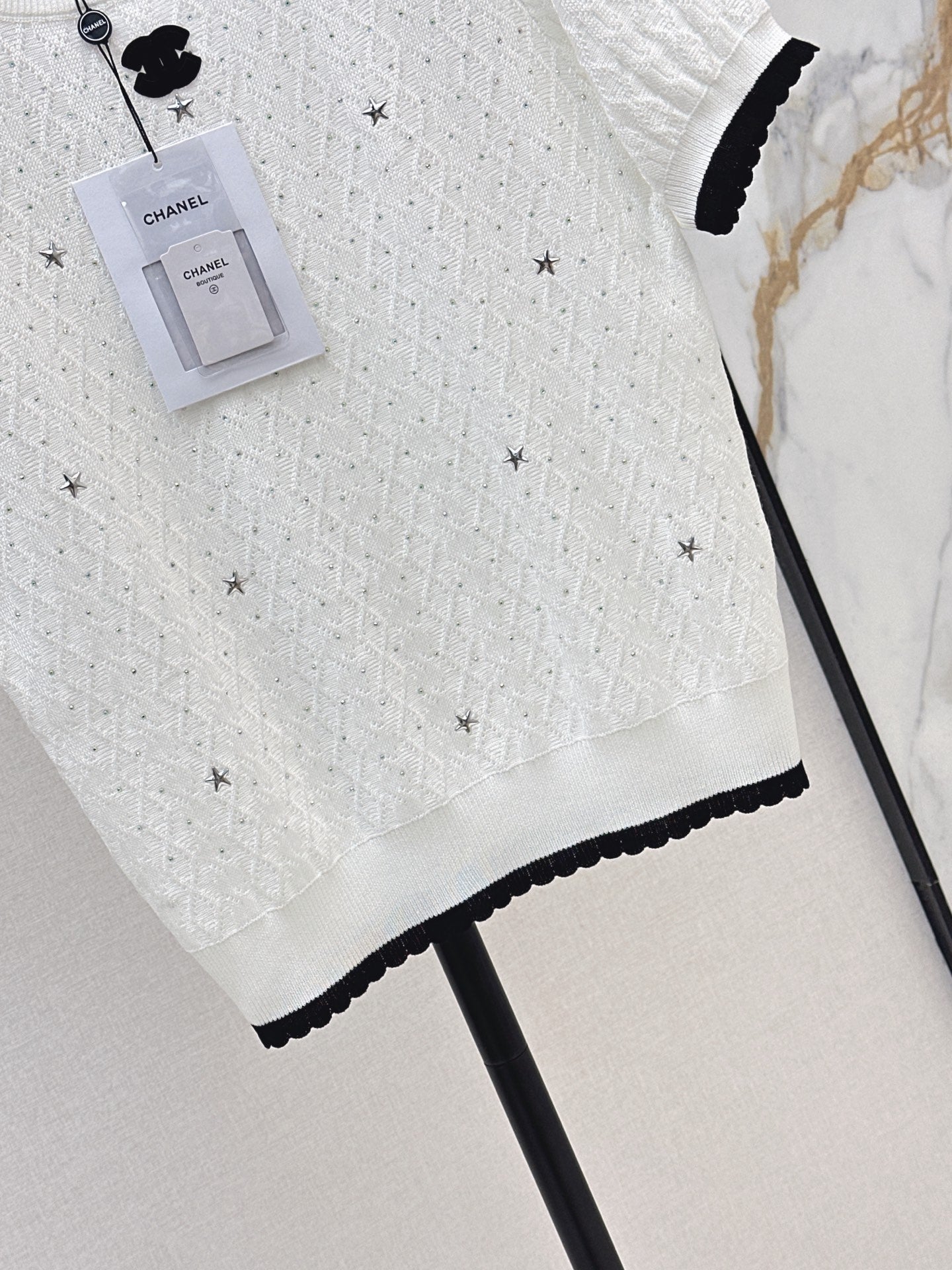26Ss - New Logo-Decorated Short-Sleeve Knit Sweater