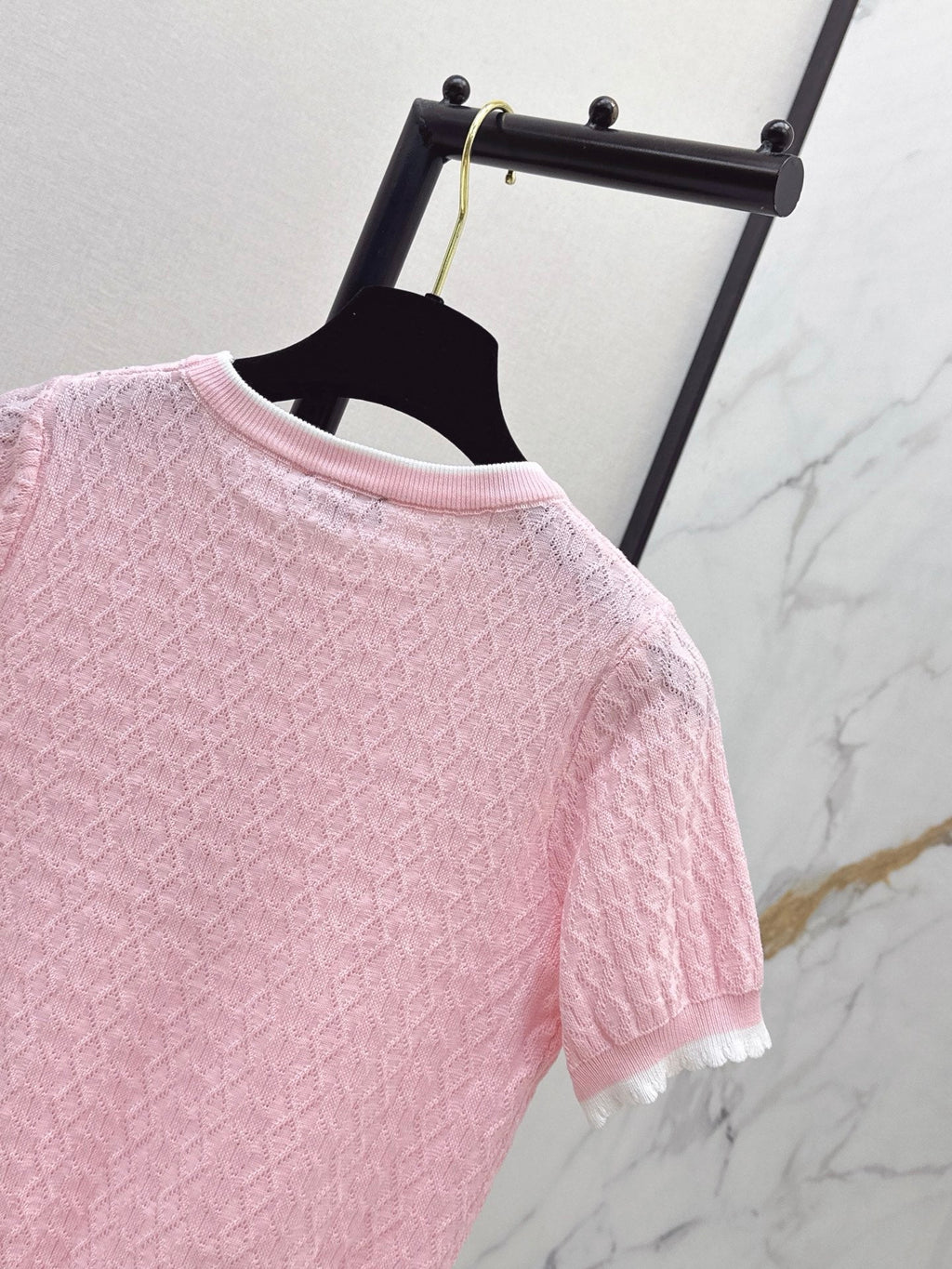 26Ss - New Logo-Decorated Short-Sleeve Knit Sweater