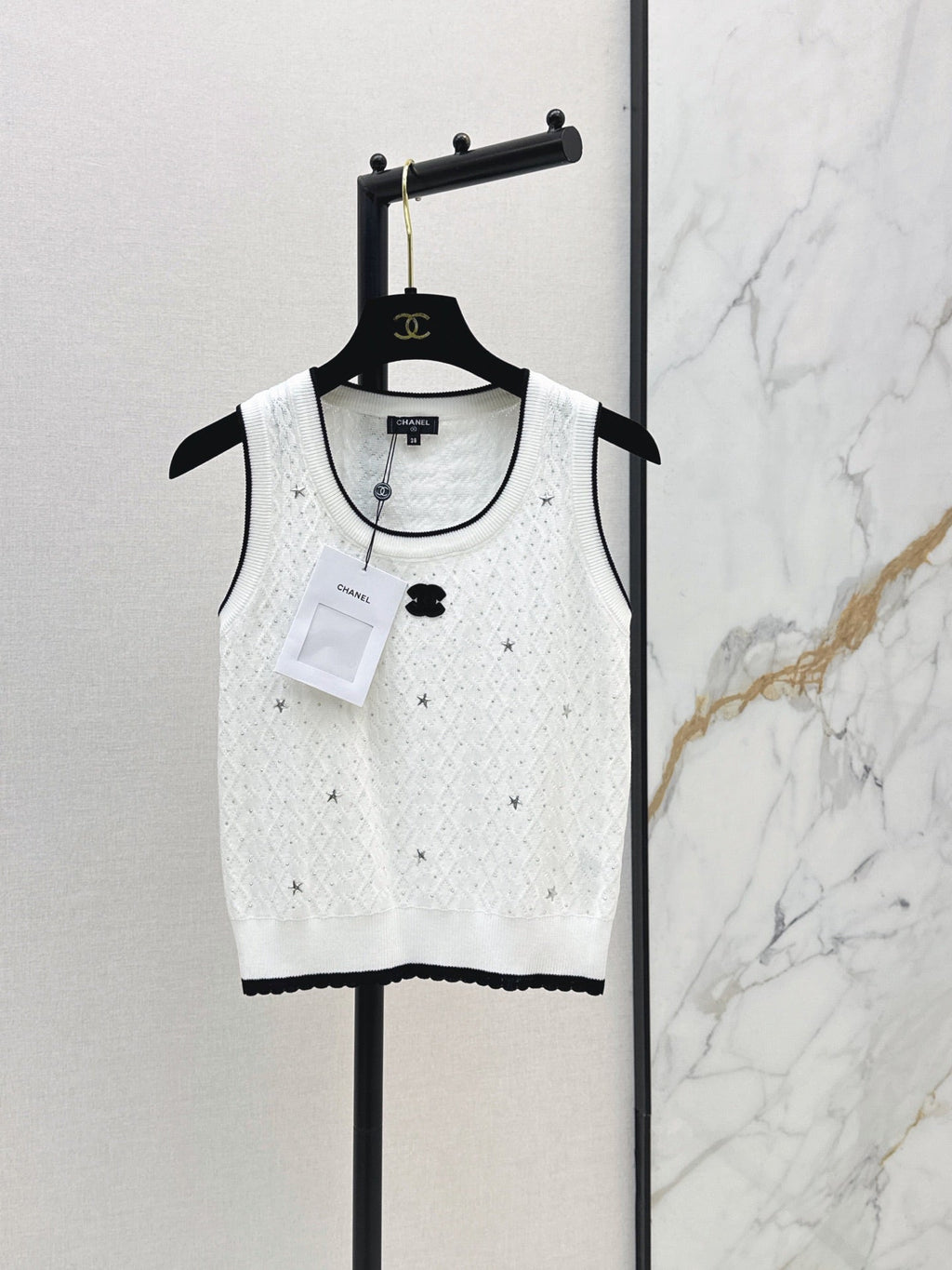 26Ss - New Logo-Decorated Knitted Vest