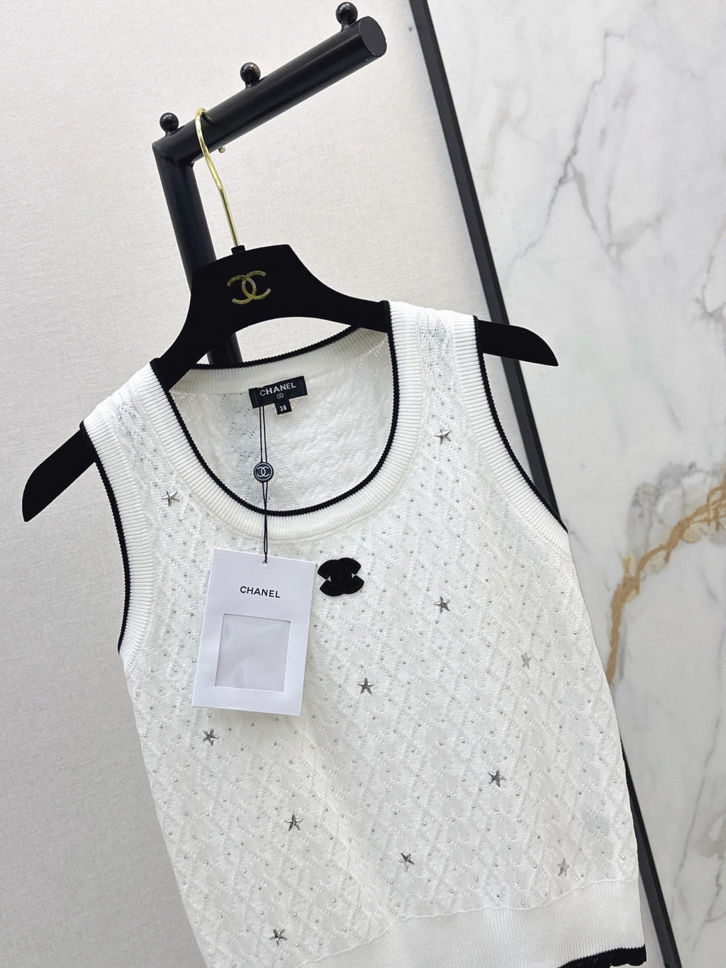 26Ss - New Logo-Decorated Knitted Vest