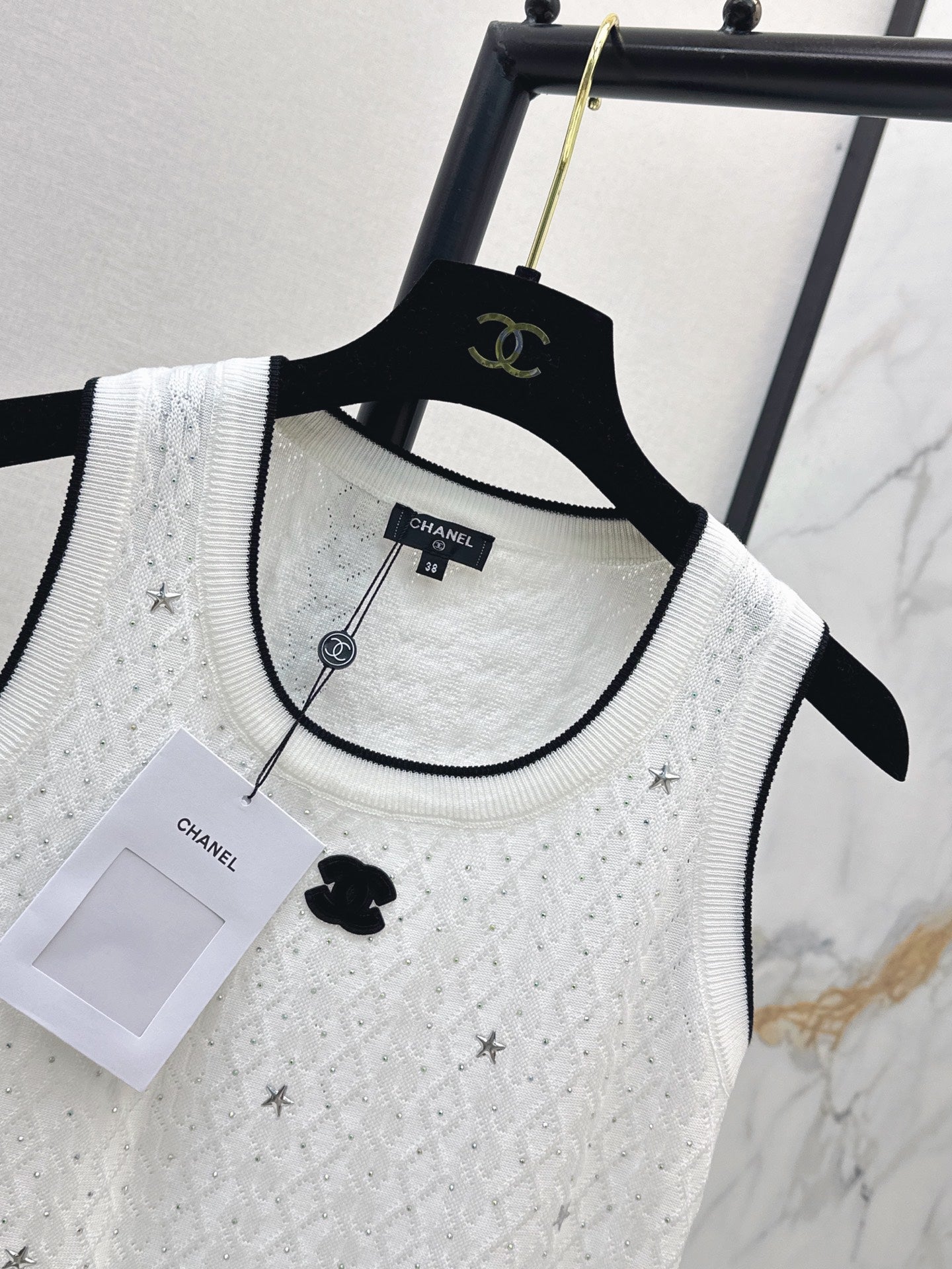 26Ss - New Logo-Decorated Knitted Vest