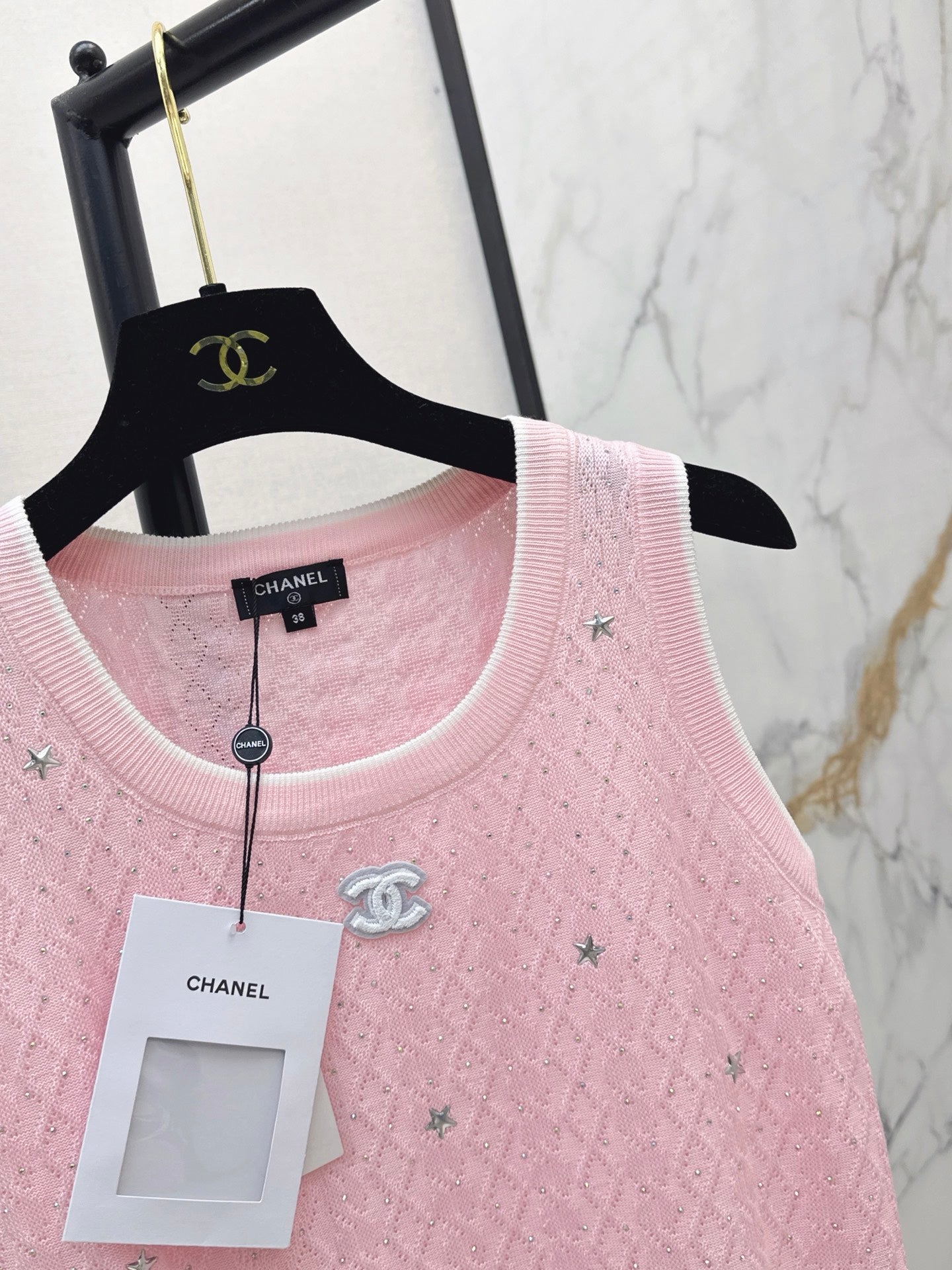 26Ss - New Logo-Decorated Knitted Vest