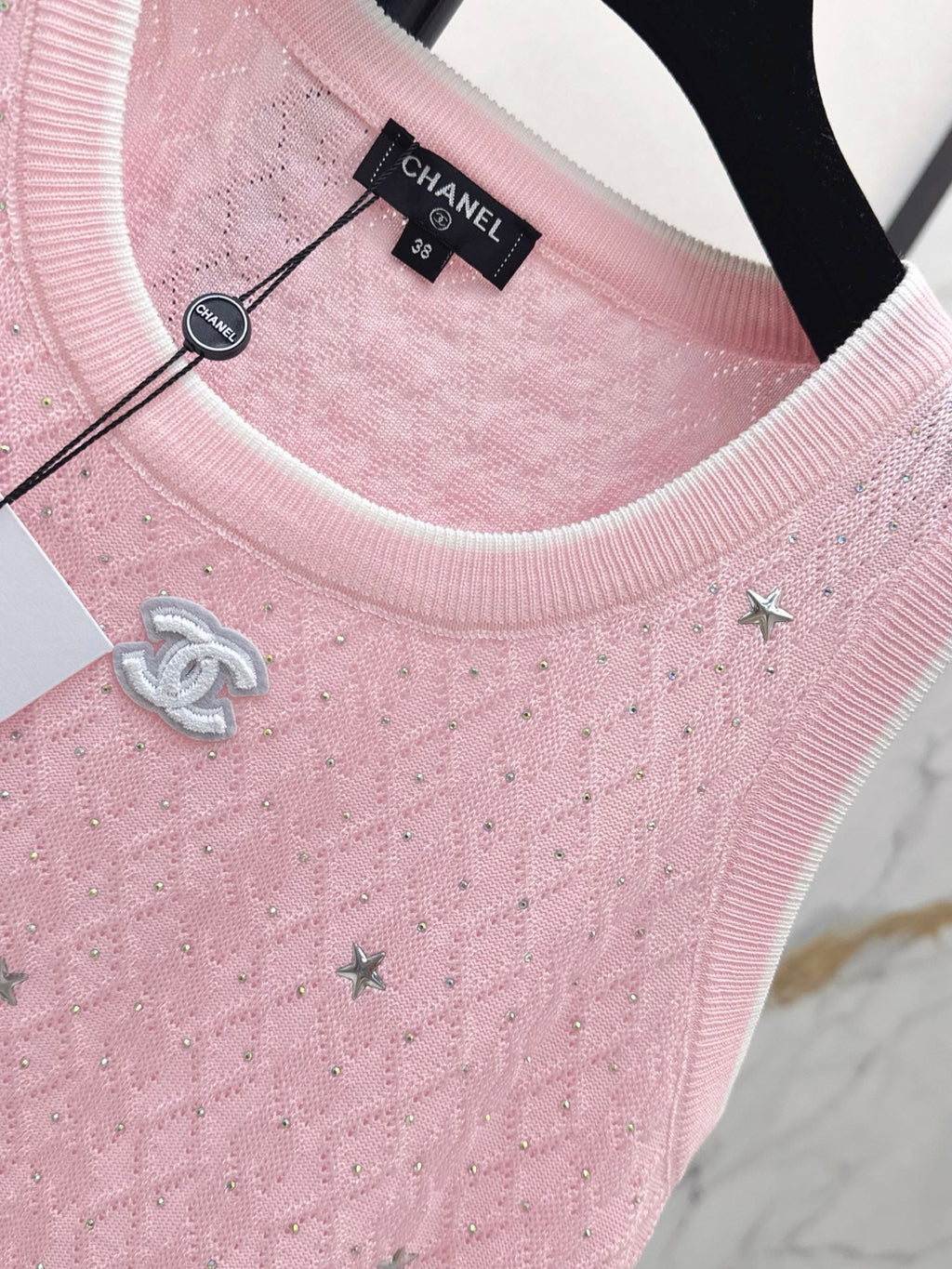 26Ss - New Logo-Decorated Knitted Vest