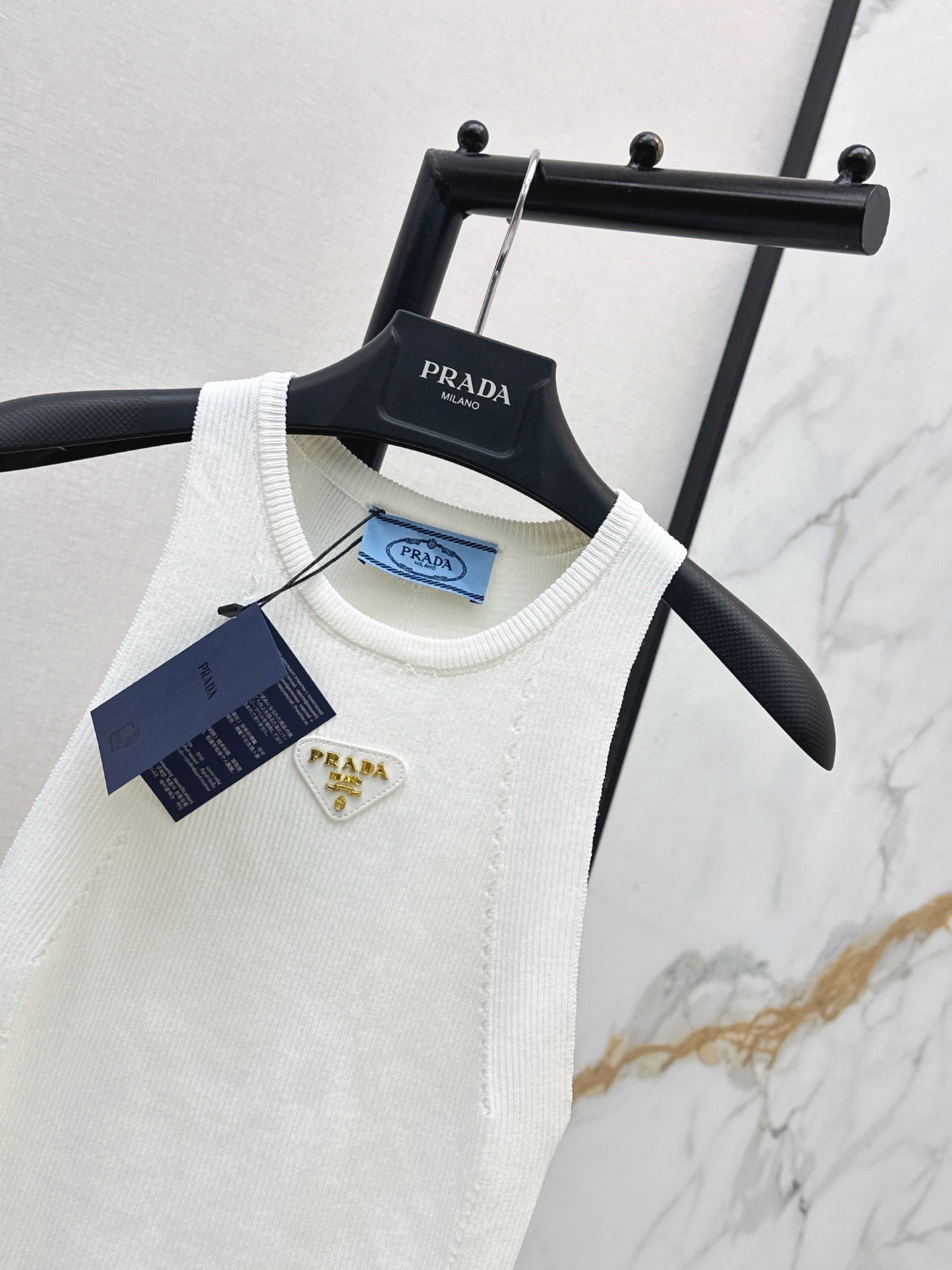 26Ss - Knitted Vest