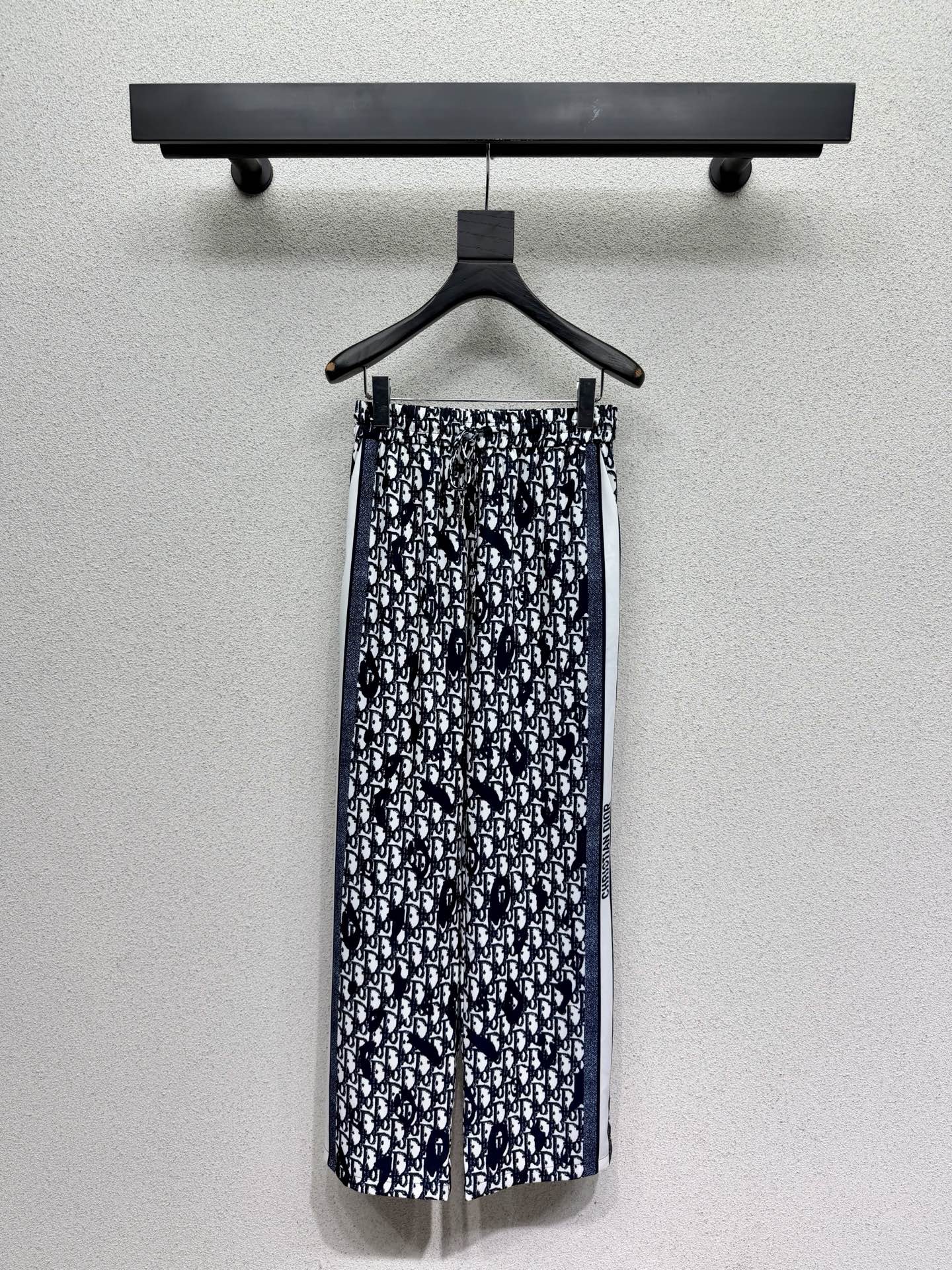Elastic waist monogrammed trousers