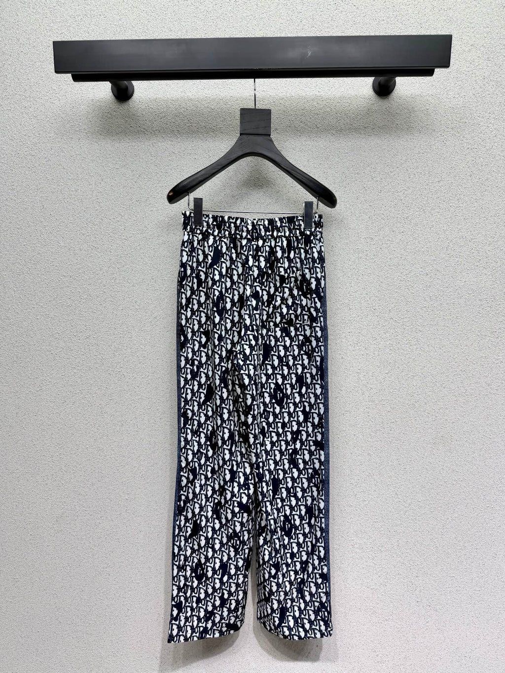 Elastic waist monogrammed trousers