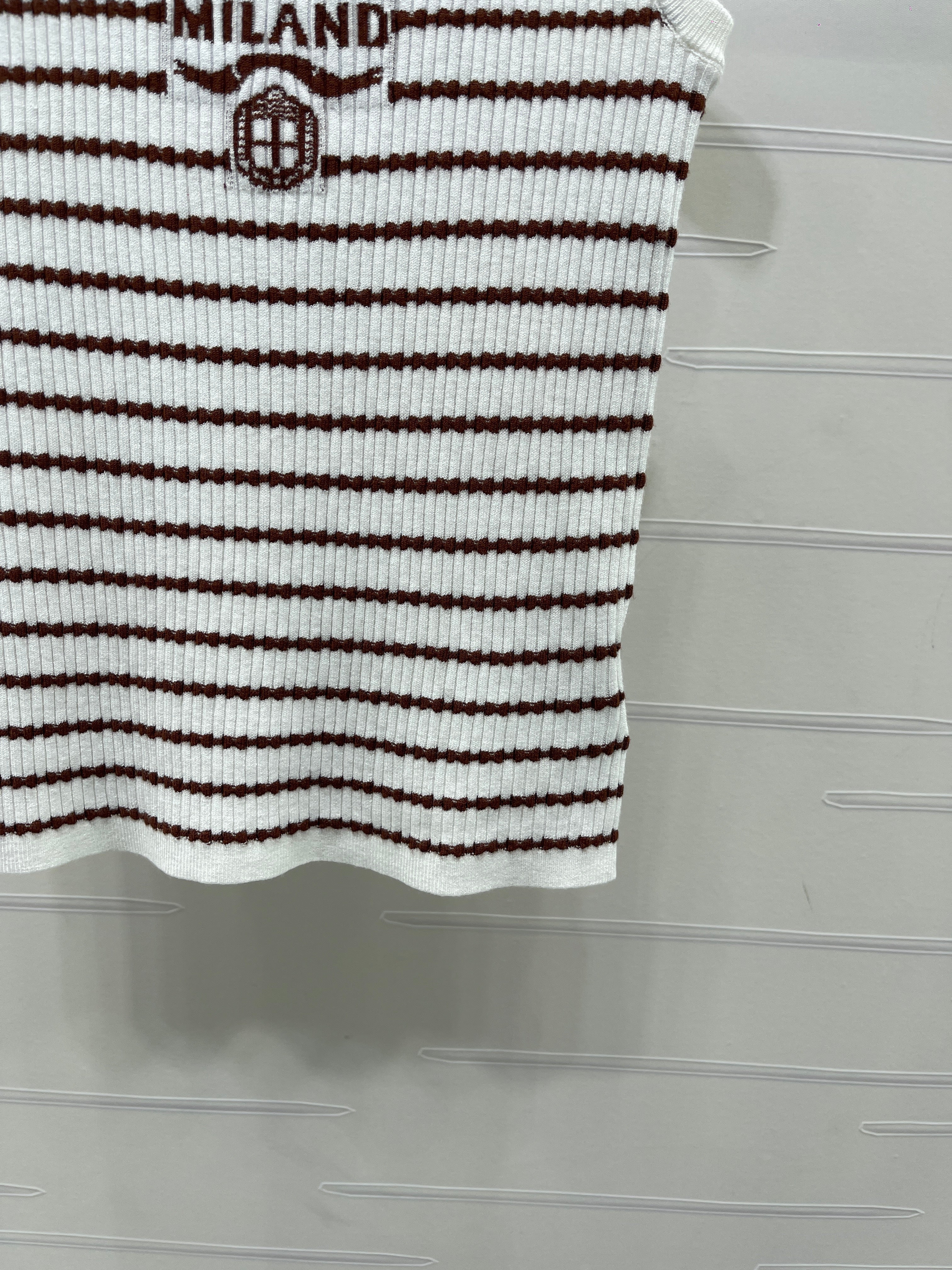 Color-block striped knit vest