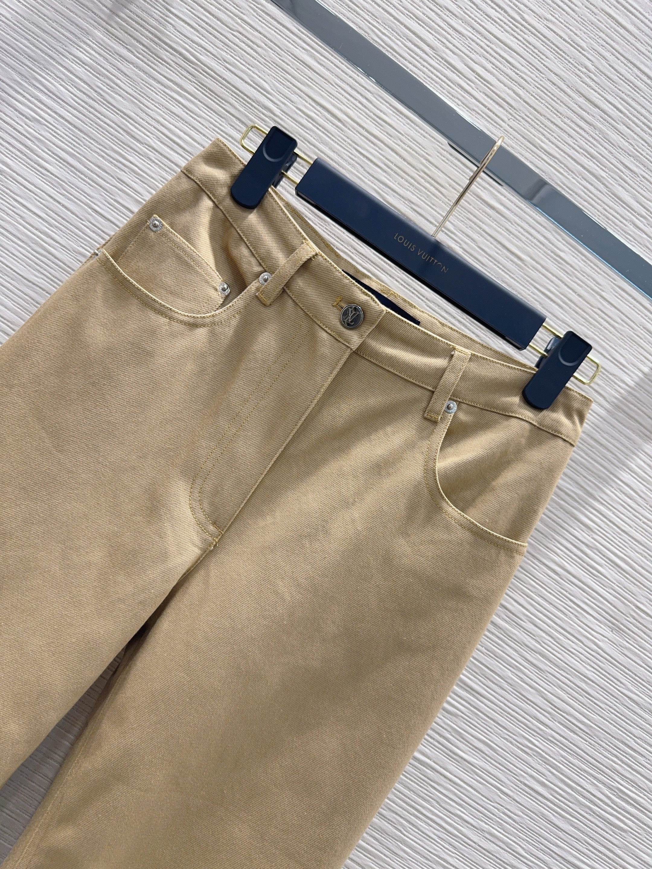 26 New Style Trousers
