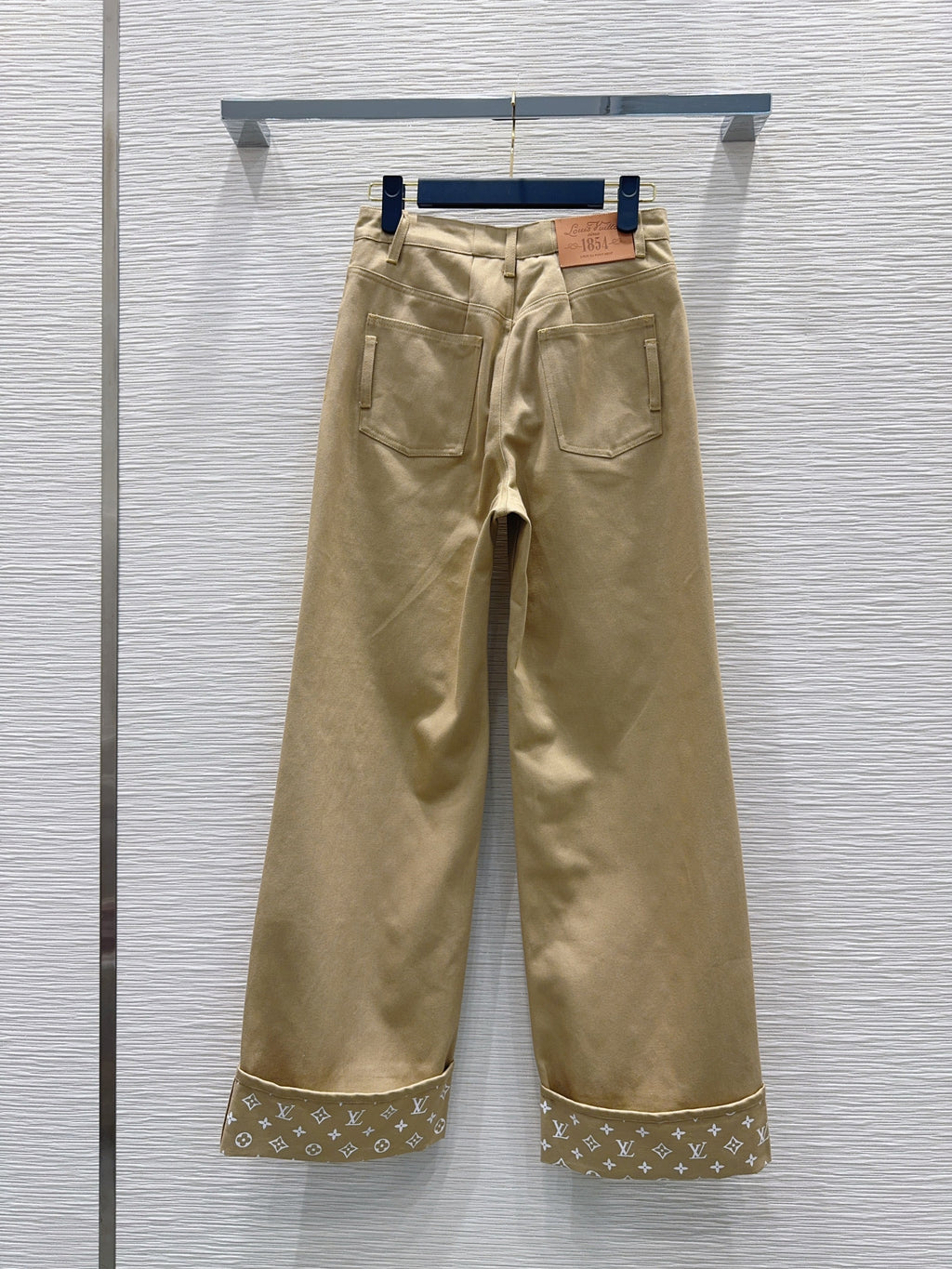26 New Style Trousers