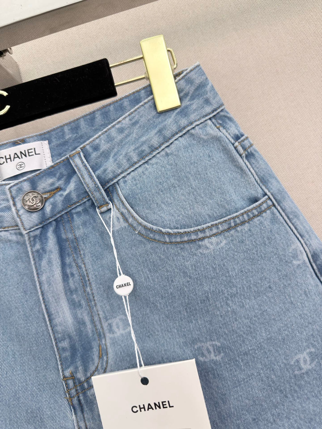 26 New Logo Loose Shorts
