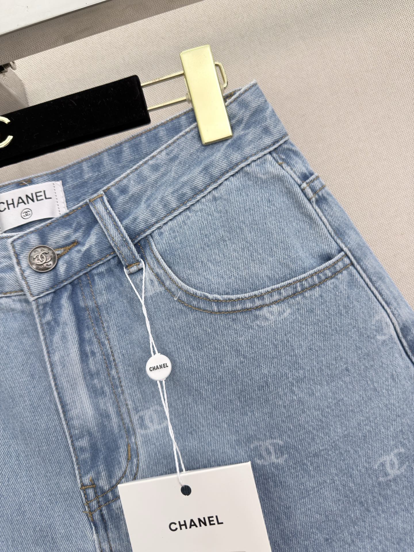 26 New Logo Loose Shorts