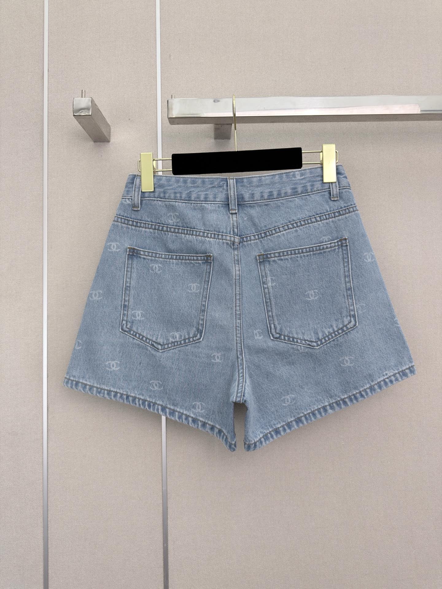26 New Logo Loose Shorts