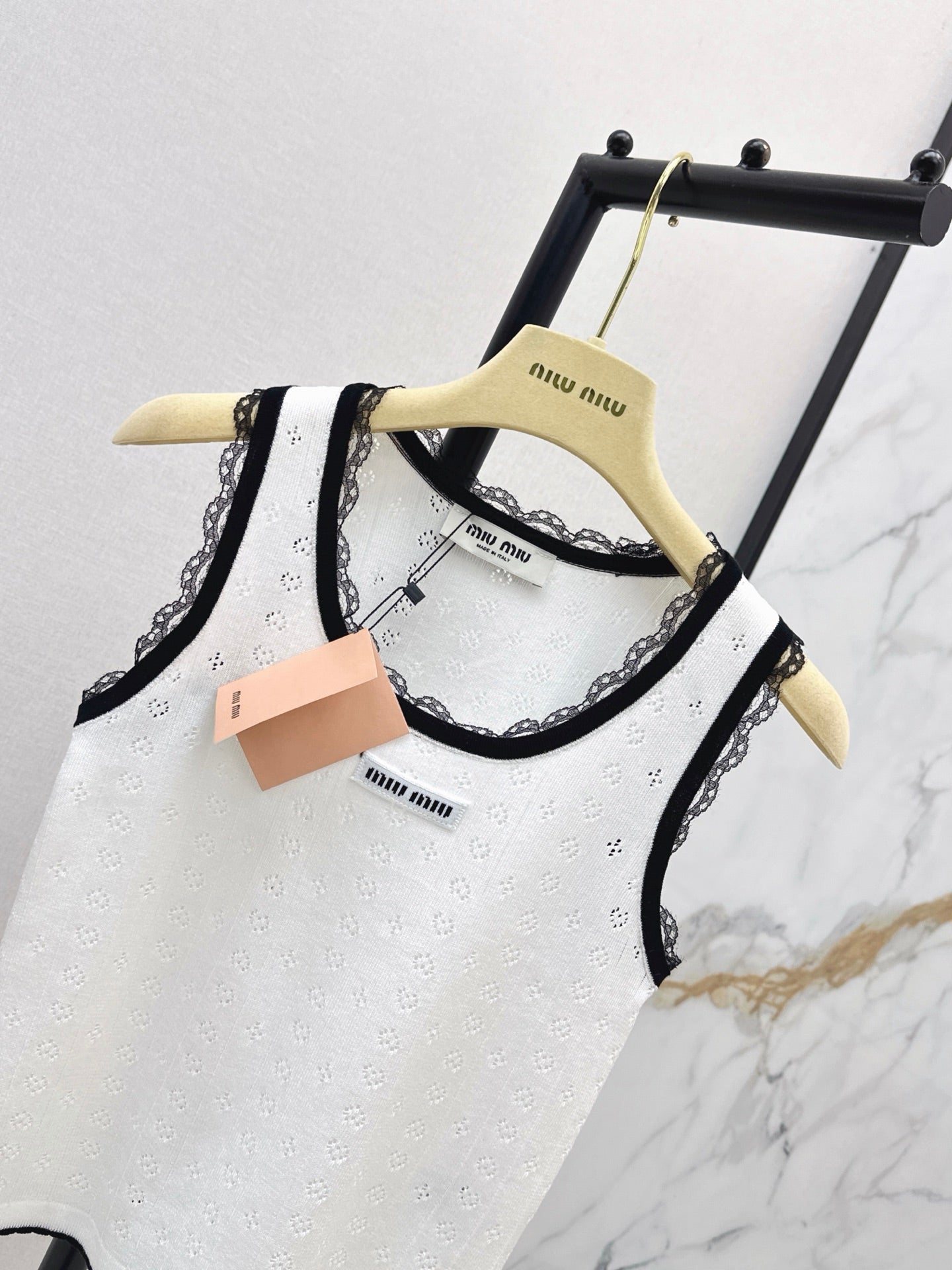 26SS — New Lace-Trimmed Knit Tank Top