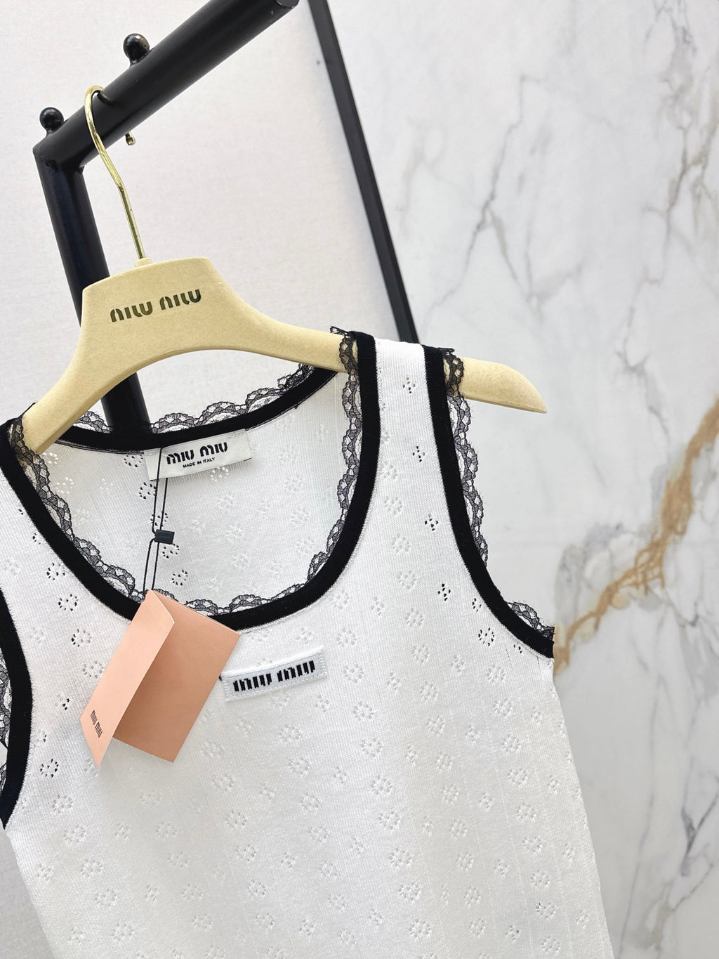 26SS — New Lace-Trimmed Knit Tank Top