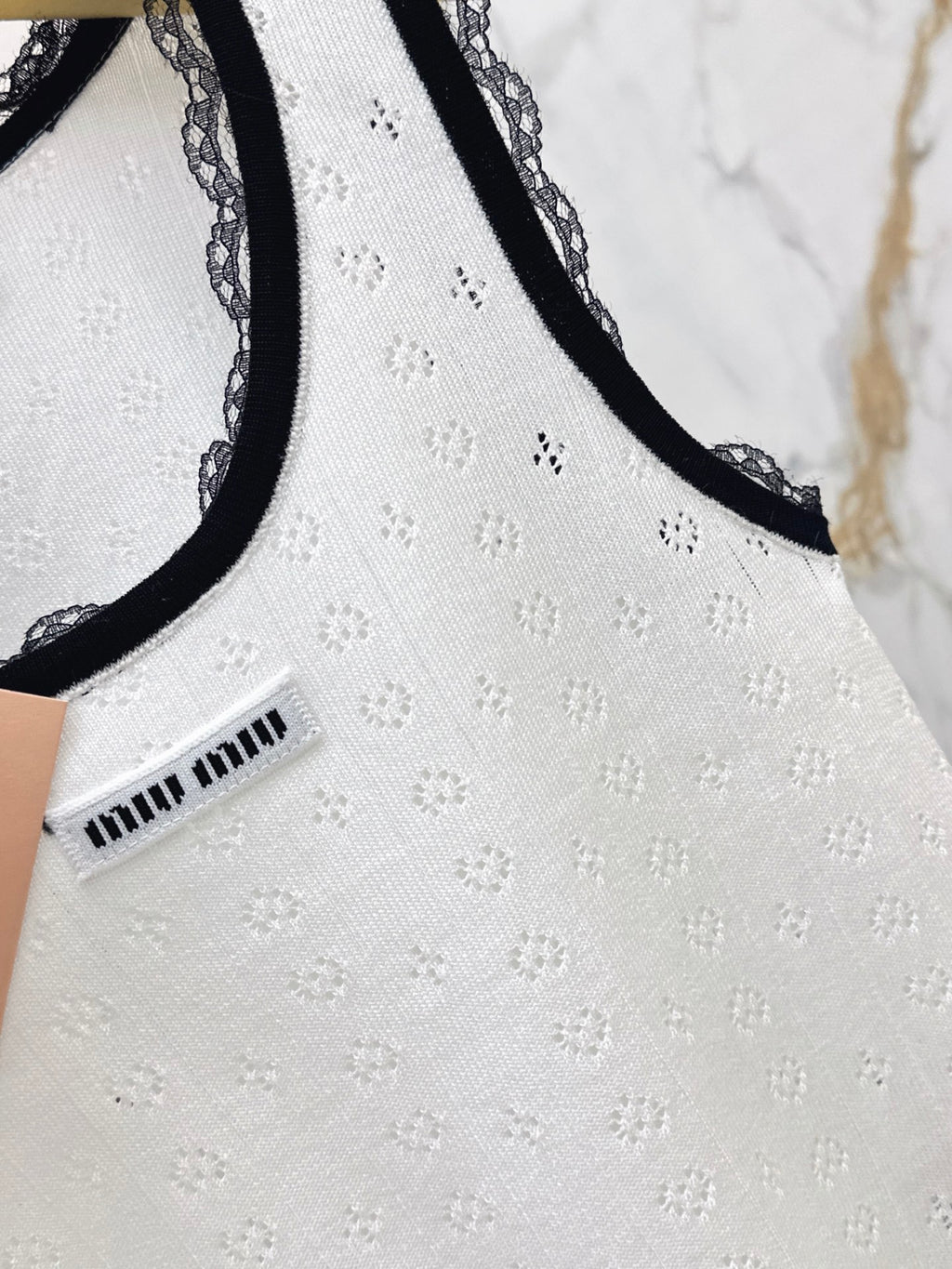26SS — New Lace-Trimmed Knit Tank Top