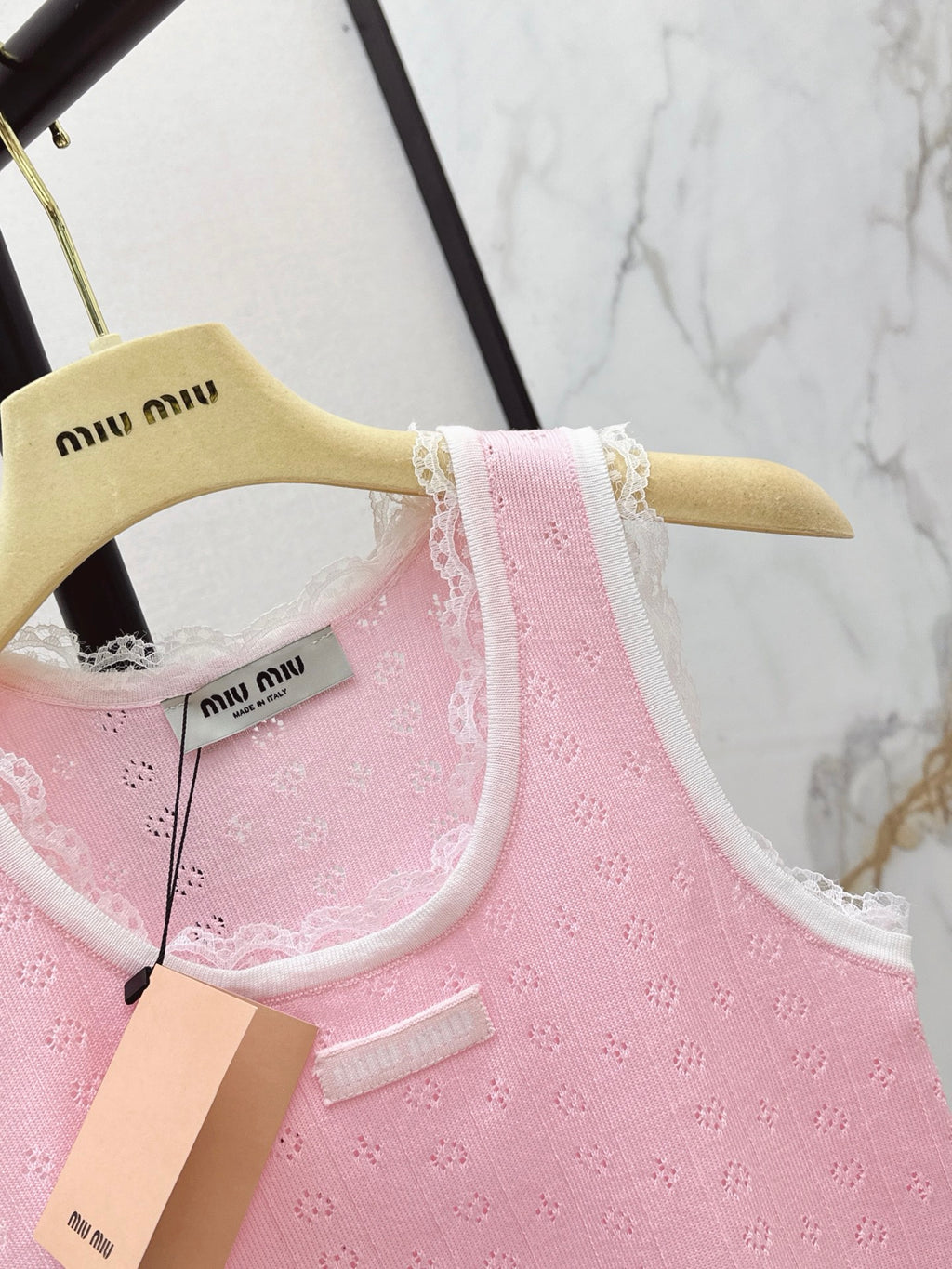 26SS — New Lace-Trimmed Knit Tank Top