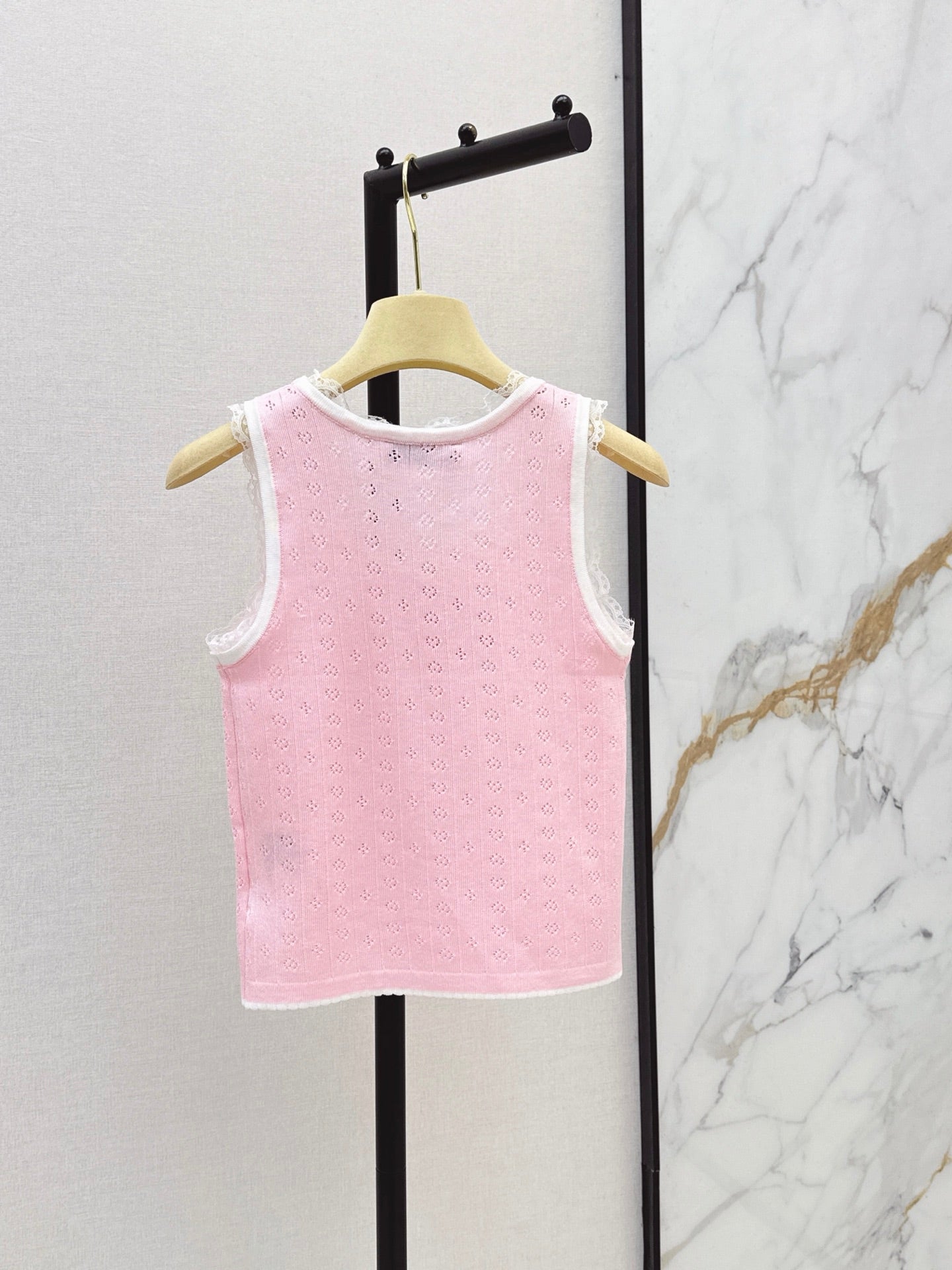 26SS — New Lace-Trimmed Knit Tank Top