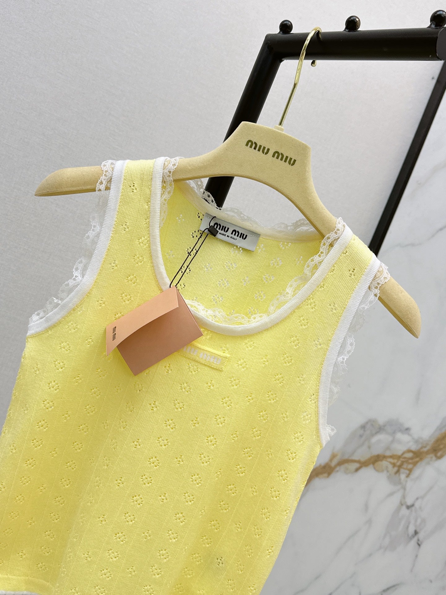26SS — New Lace-Trimmed Knit Tank Top