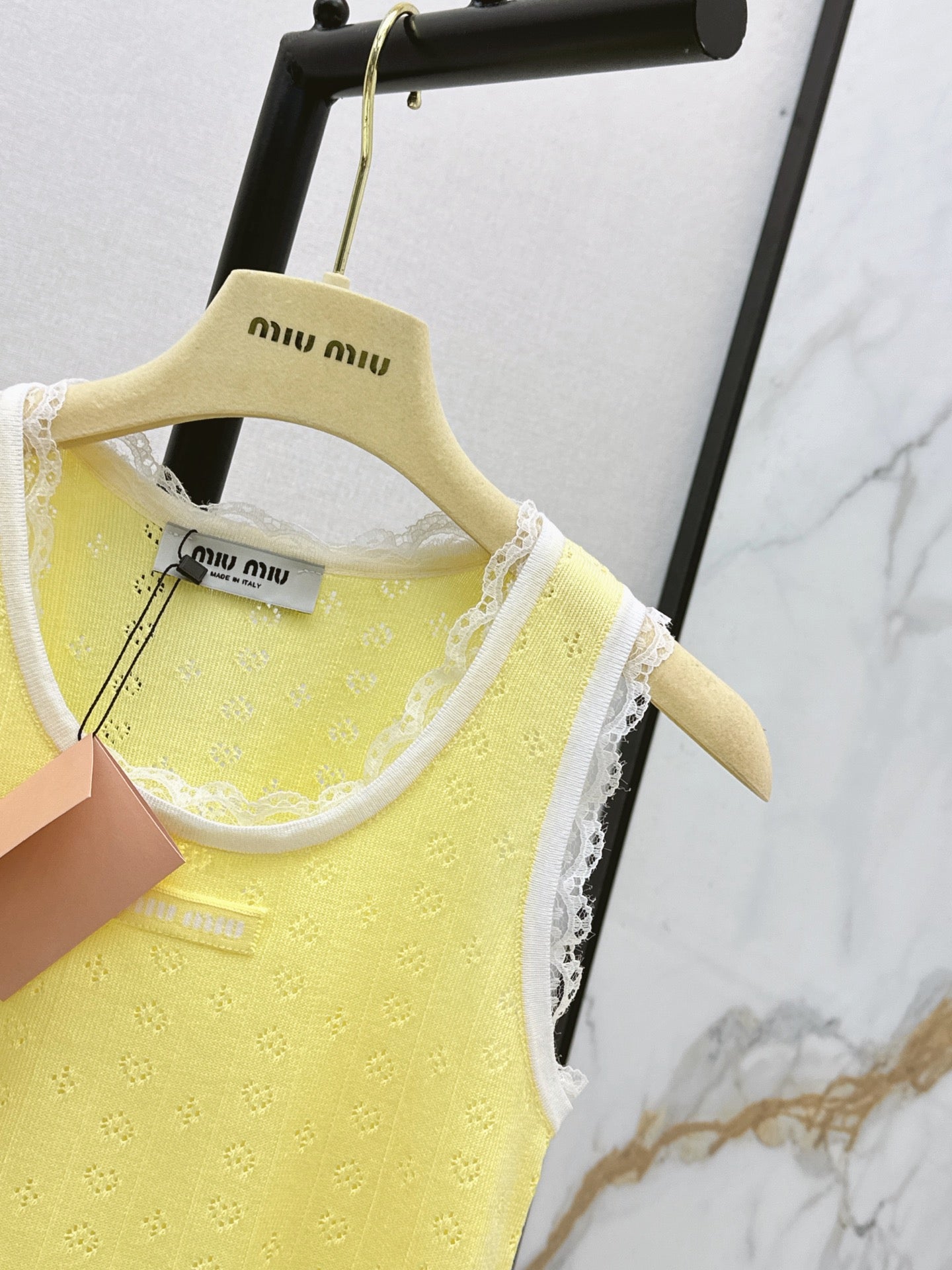 26SS — New Lace-Trimmed Knit Tank Top