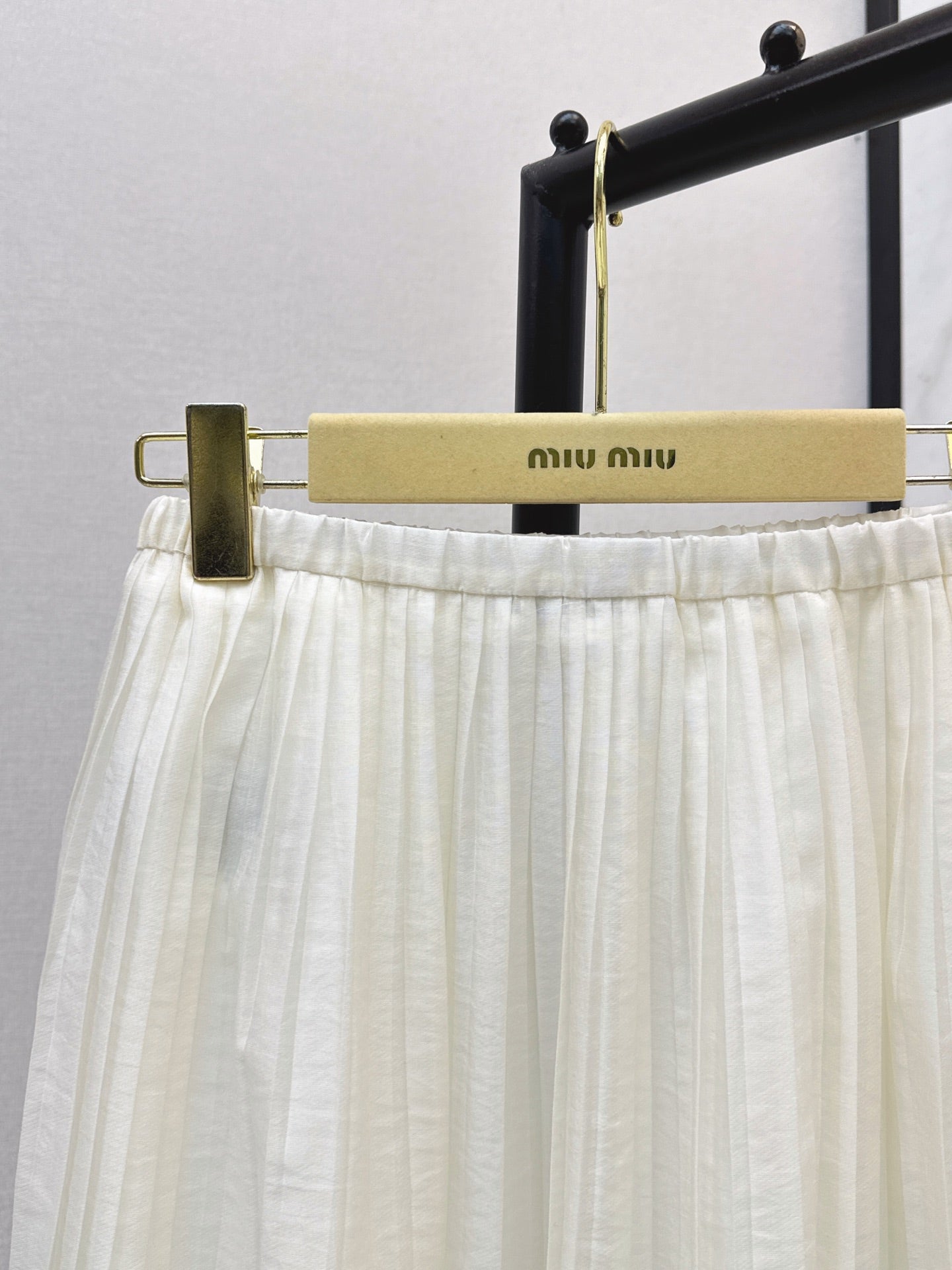 26SS — New Pleated Midi Skirt