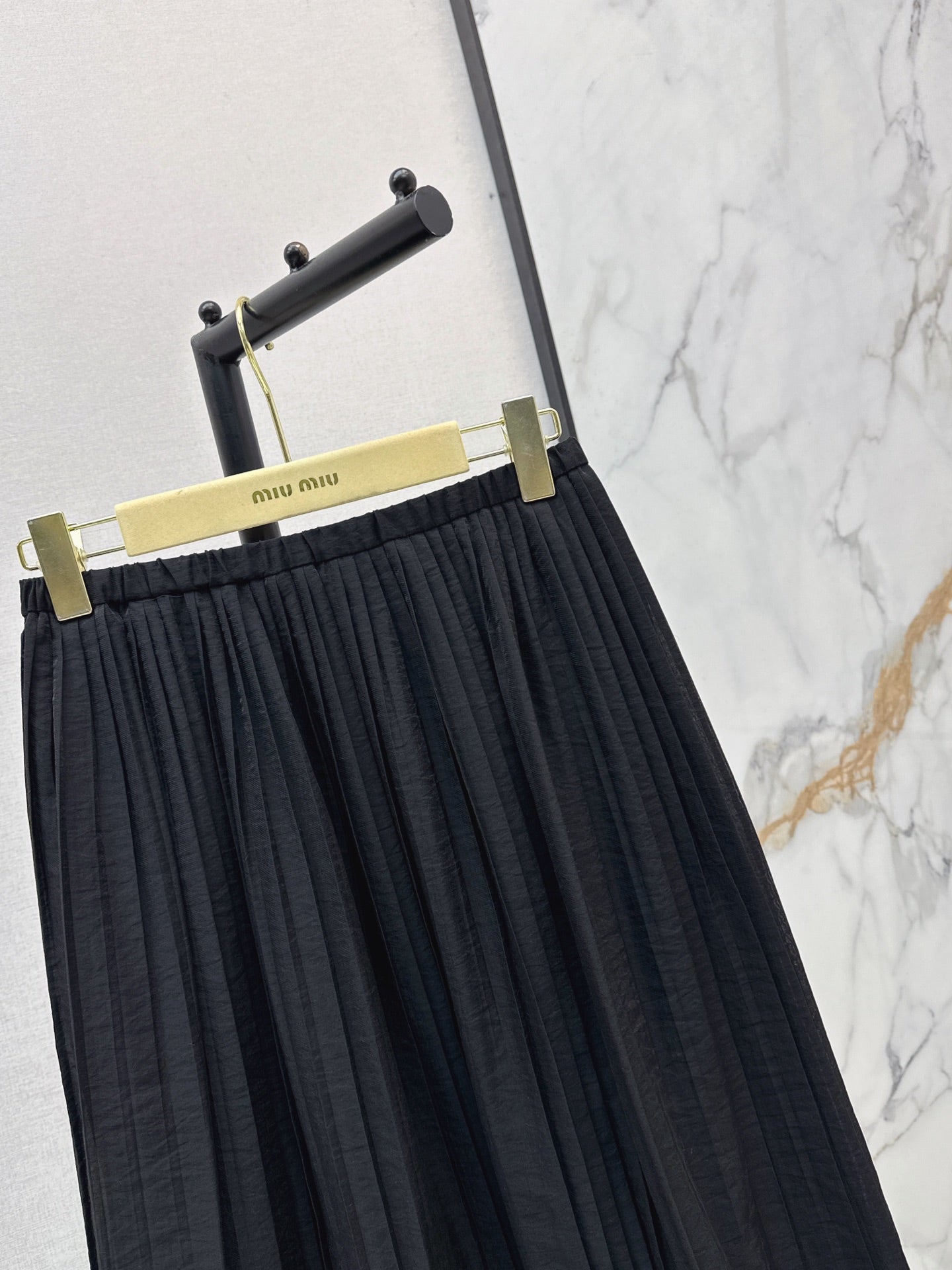 26SS — New Pleated Midi Skirt